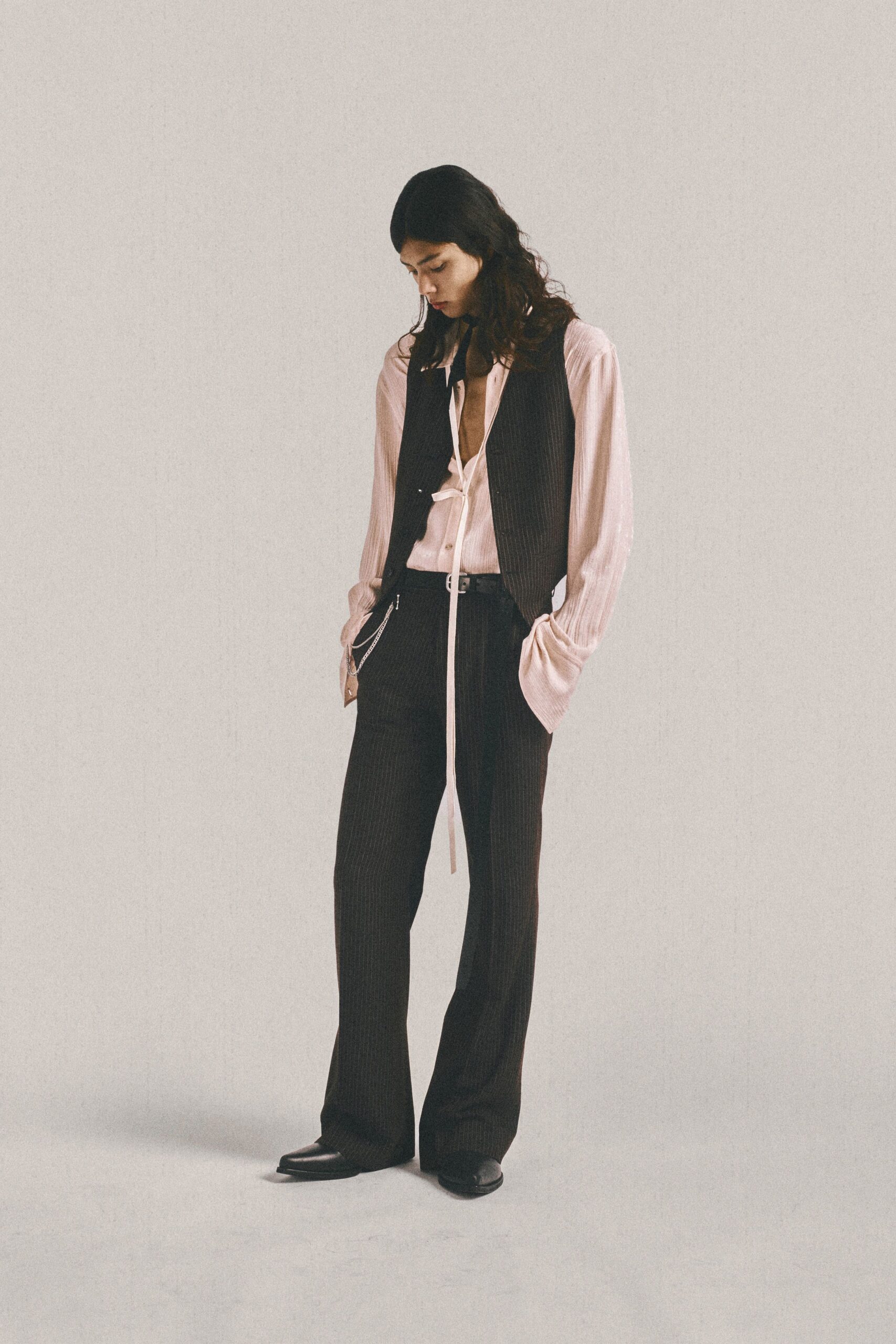 pink cotton long-sleeve collared relaxed buttoned shirt
