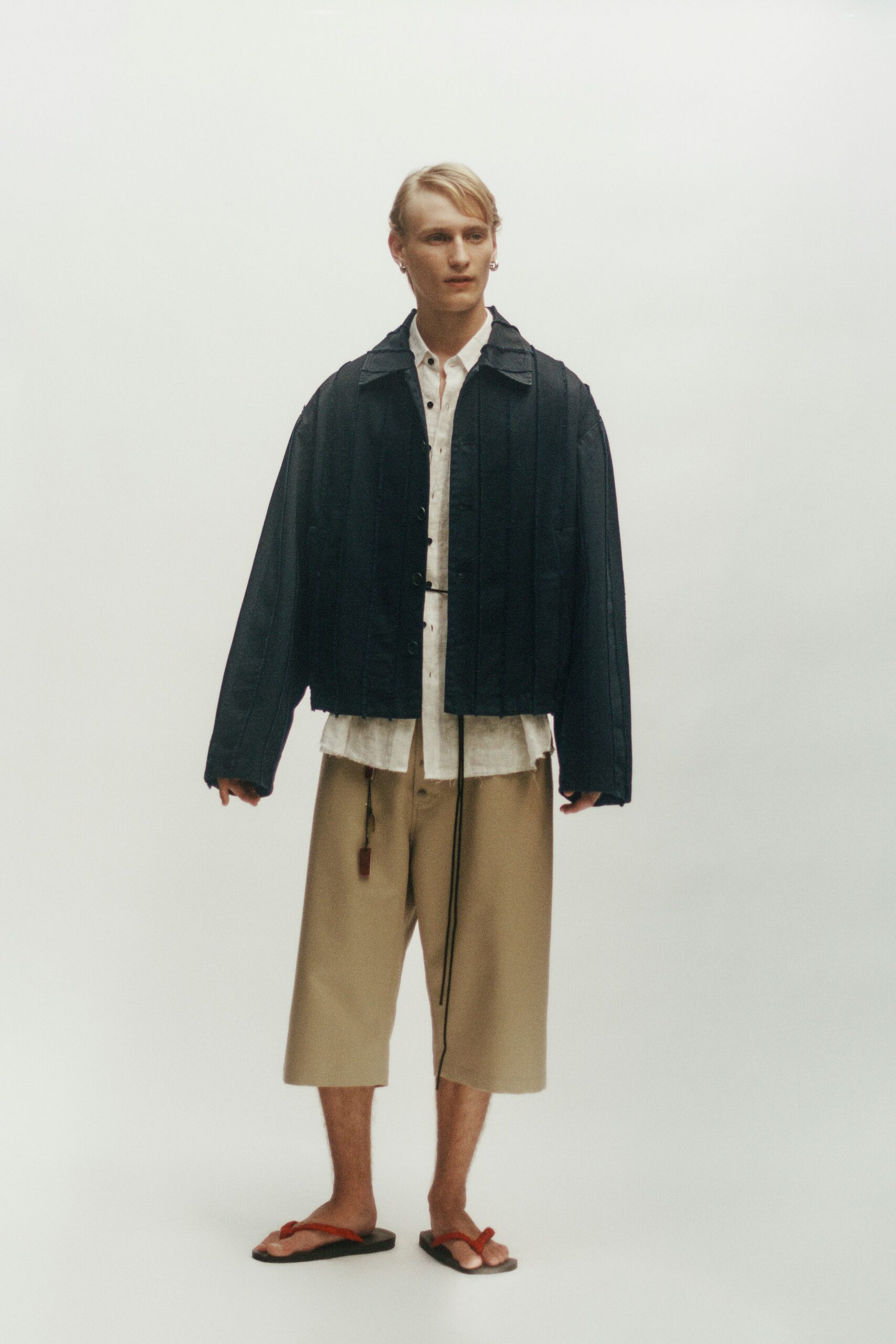 black cotton long-sleeve collared relaxed zippered jacket