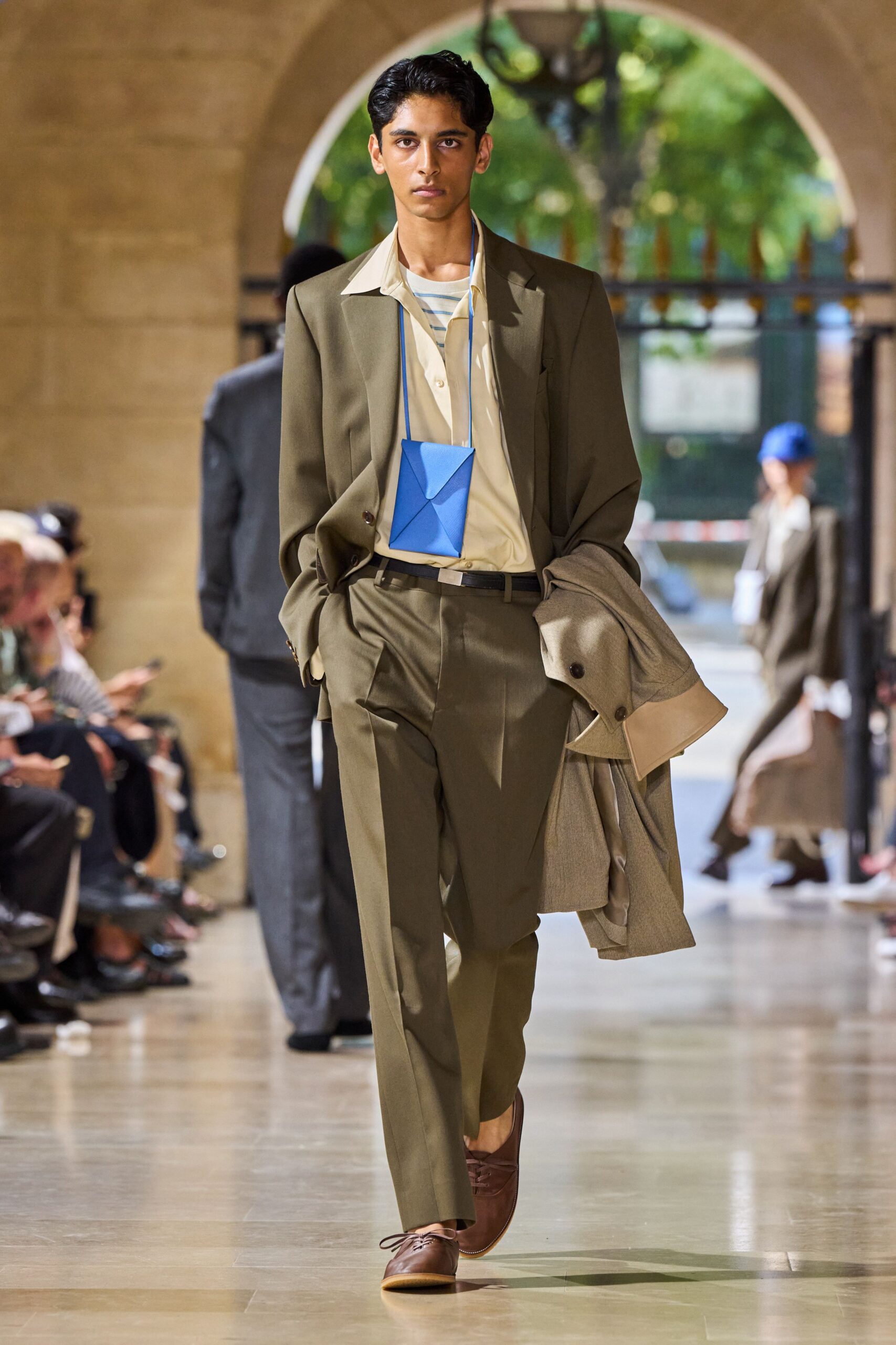 green cotton long-sleeve collared tailored suit