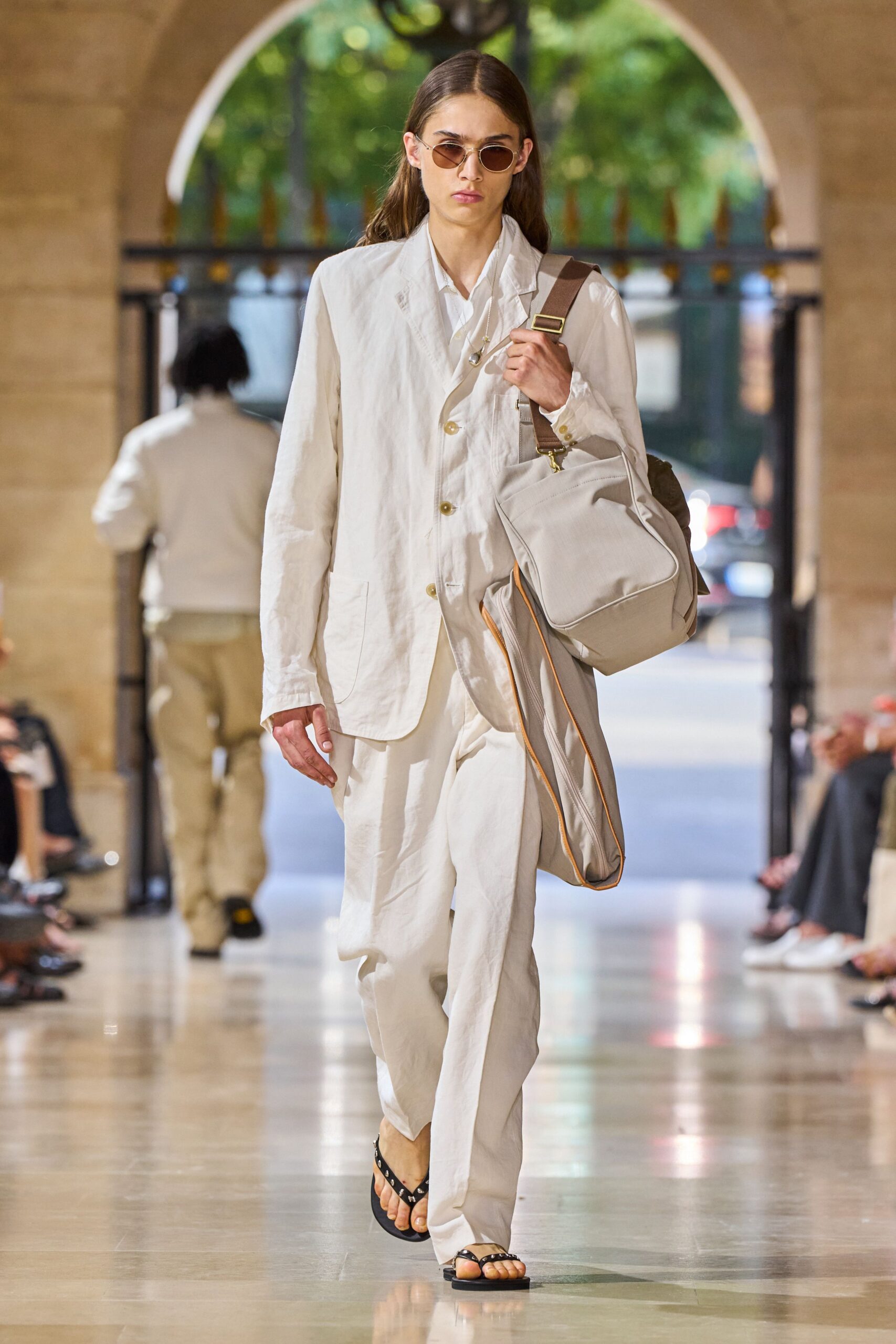 white cotton long-sleeve collared relaxed buttoned suit
