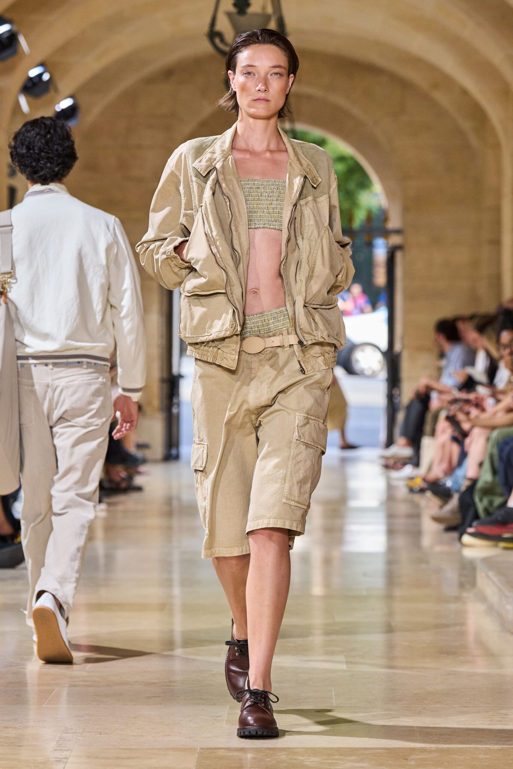 beige cotton long-sleeve relaxed zippered pockets jacket