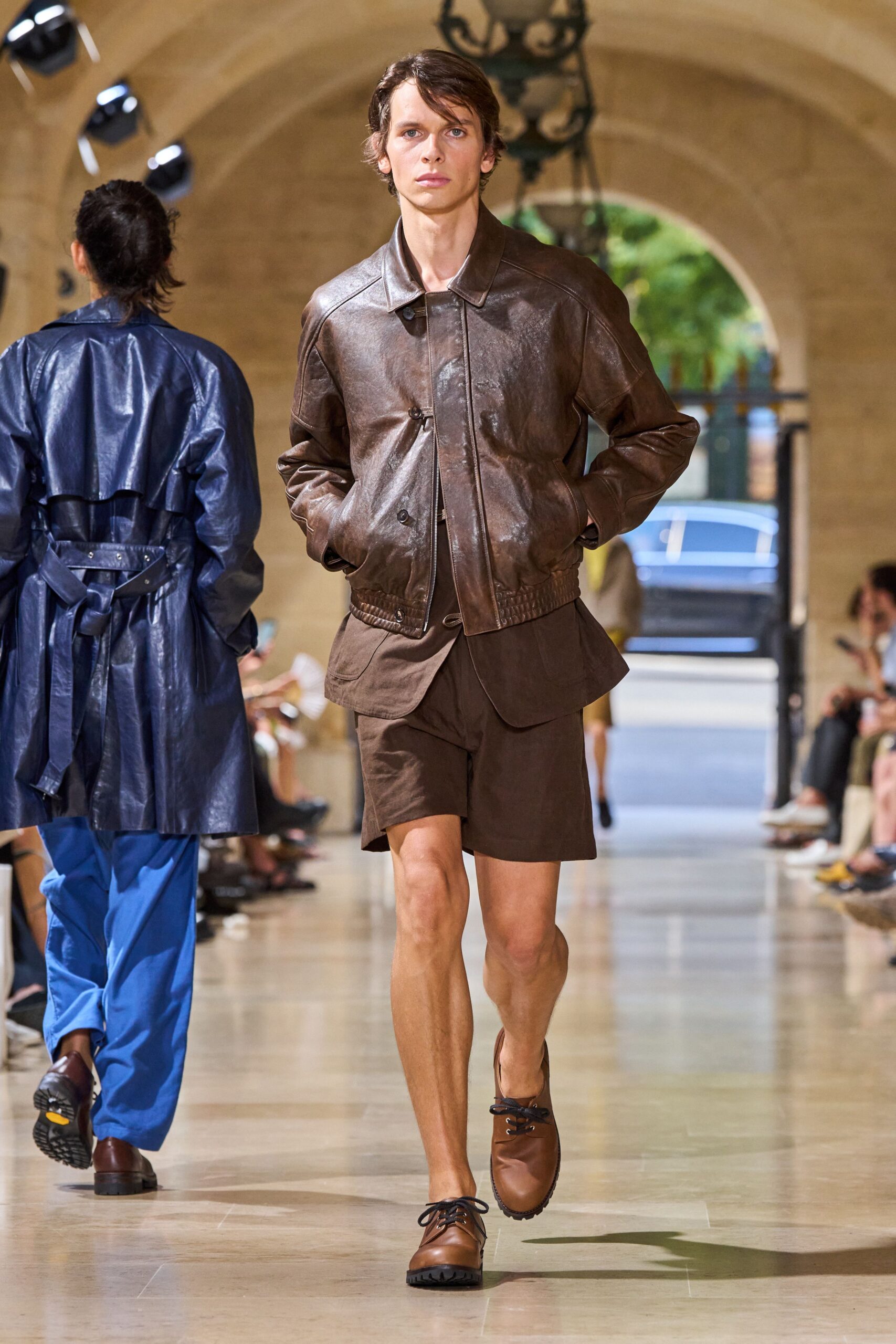 brown leather long-sleeve collared fitted jacket