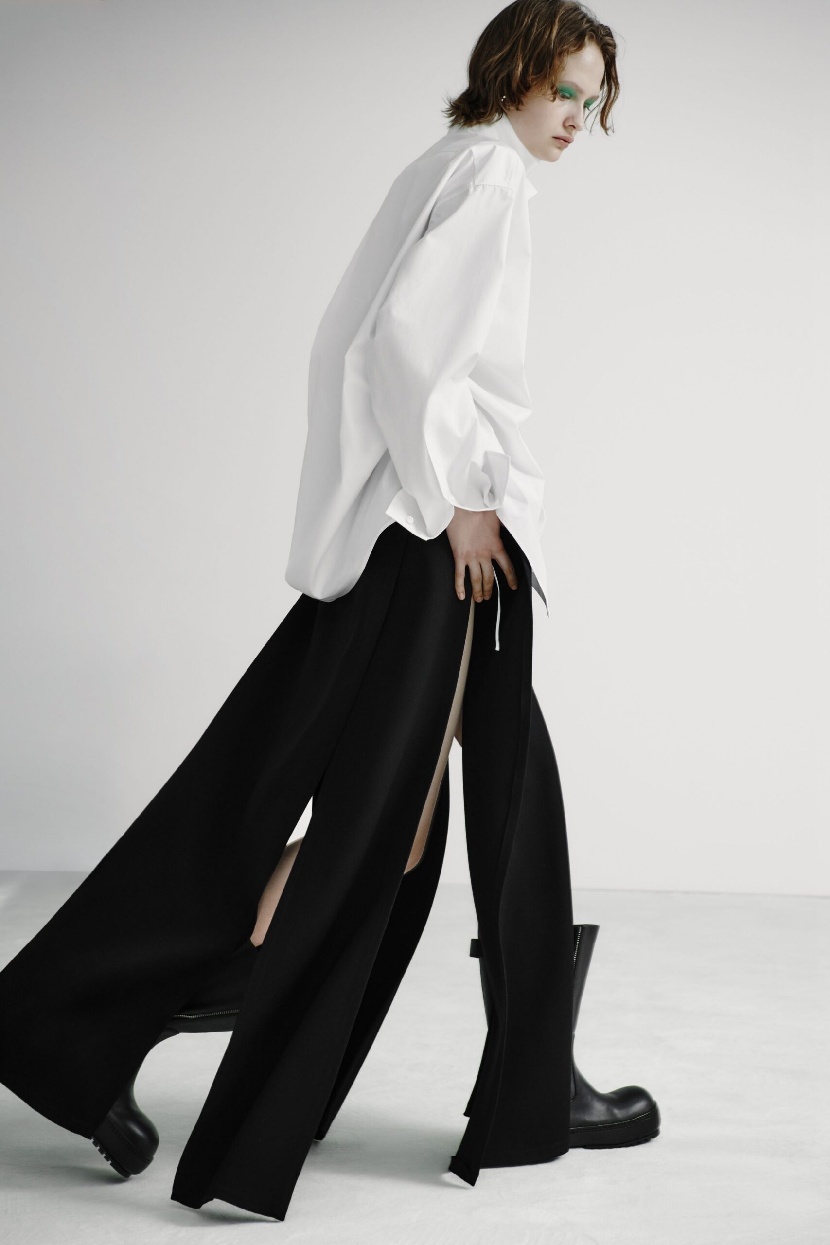 white cotton long-sleeve collared relaxed shirt