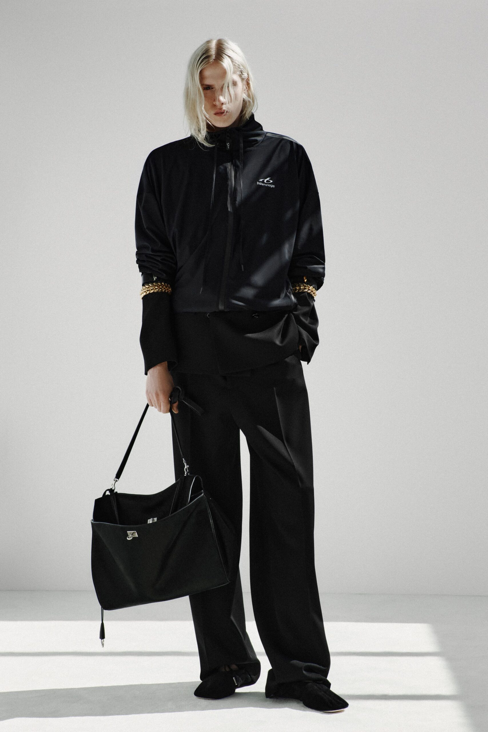 black cotton long-sleeve collared relaxed jacket