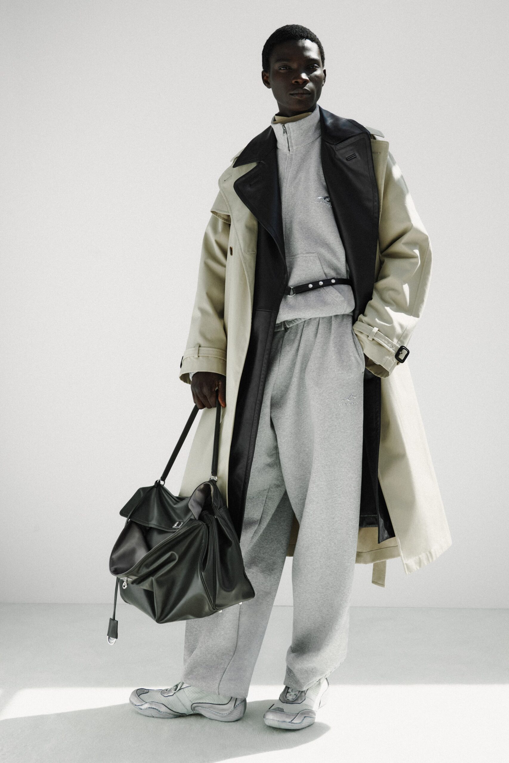 beige cotton long-sleeve collared relaxed buttoned trench