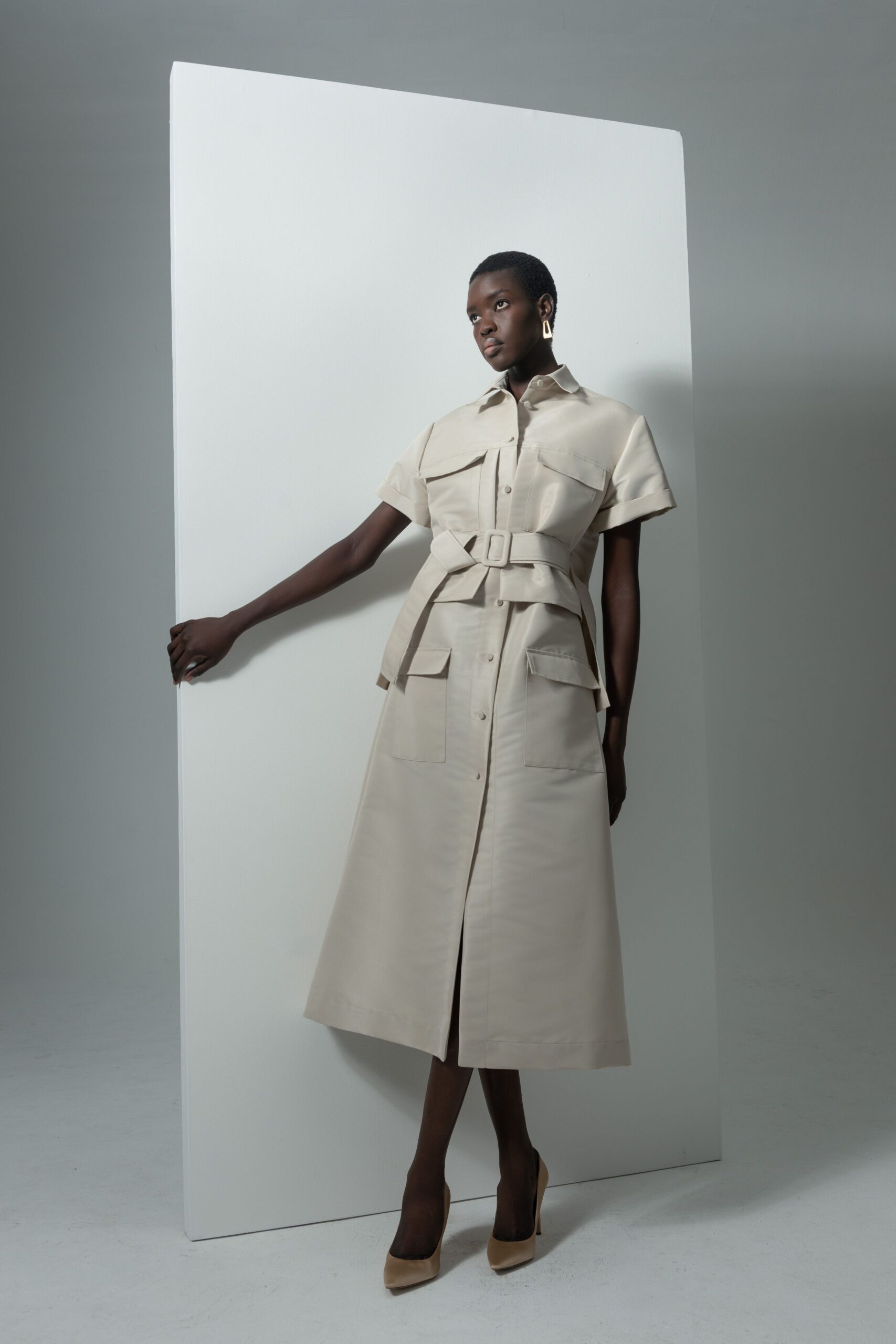 beige cotton short-sleeve collared fitted belted pockets shirt-dress