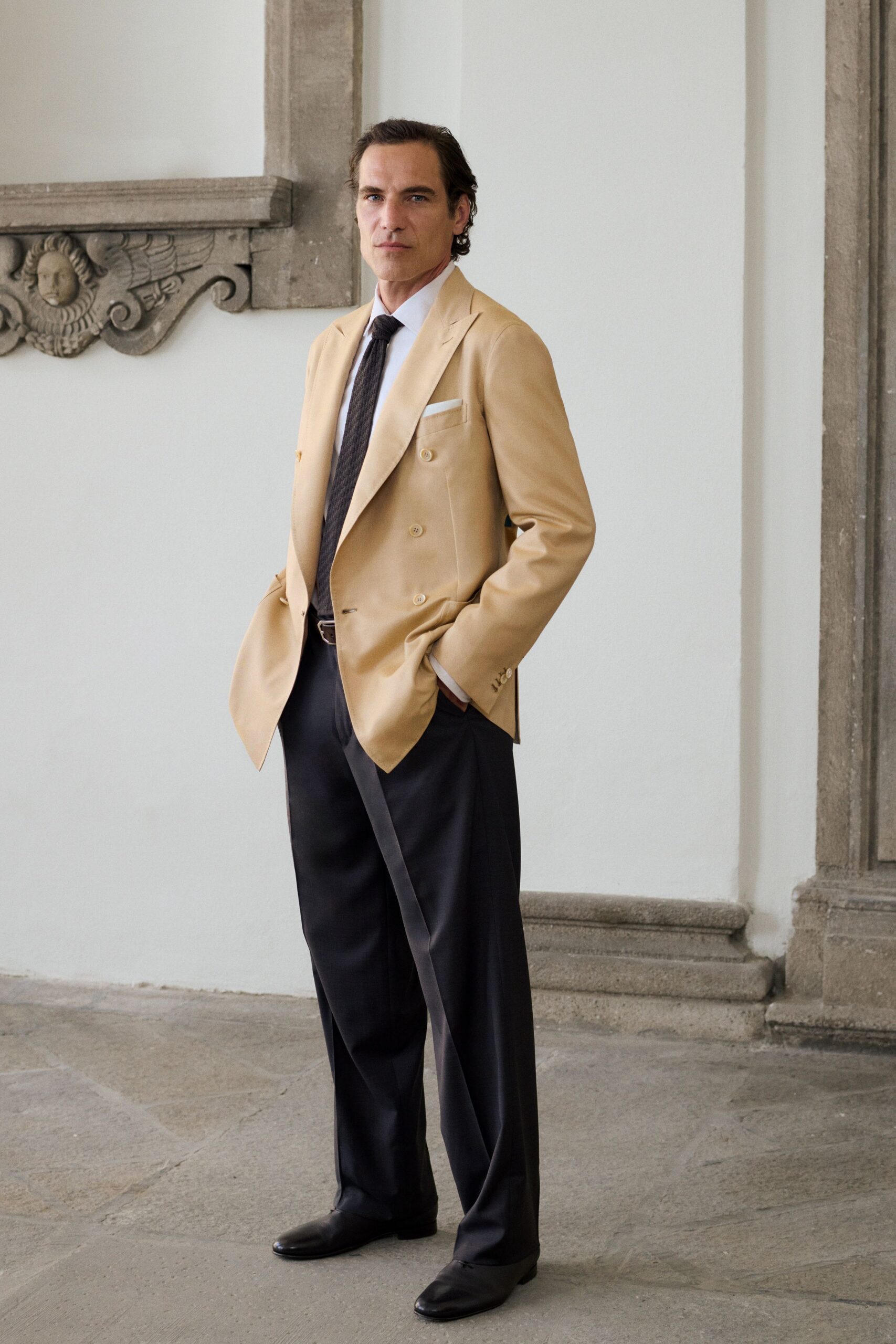 beige long-sleeve collared tailored suit