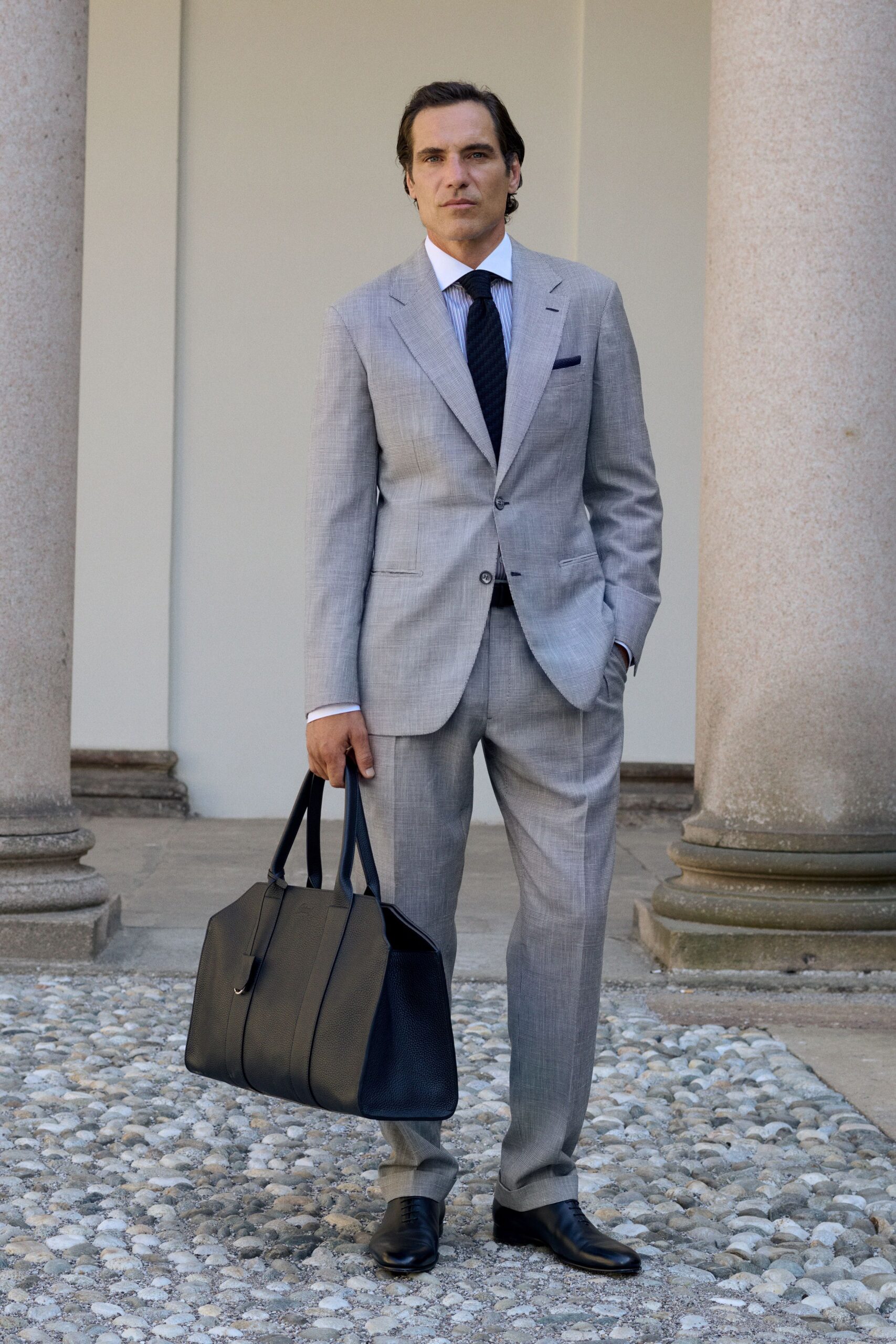 gray cotton long-sleeve collared tailored buttoned suit