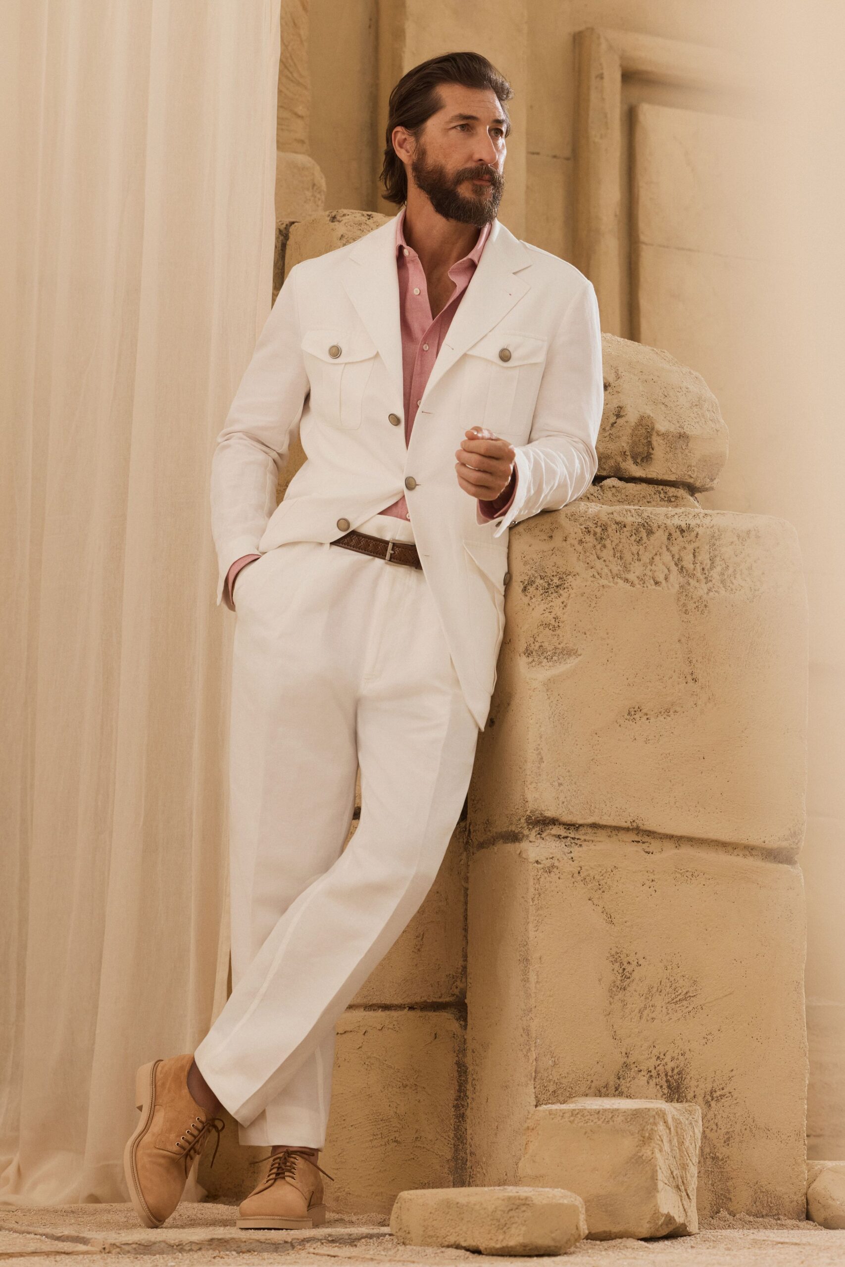 white linen long-sleeve collared tailored buttoned pockets suit
