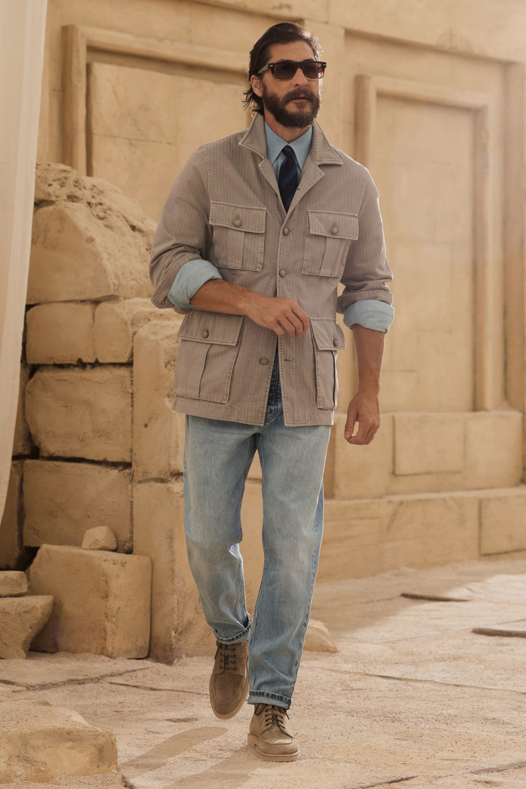 gray cotton long-sleeve collared relaxed buttoned pockets jacket