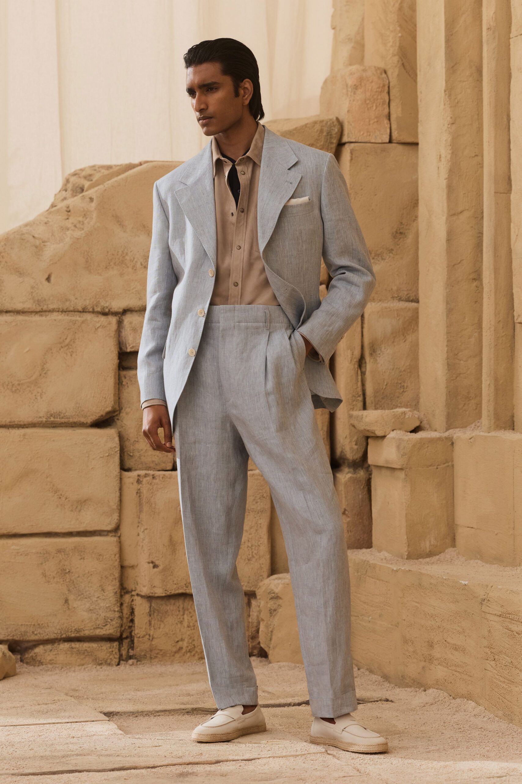 blue linen long-sleeve collared tailored buttoned suit