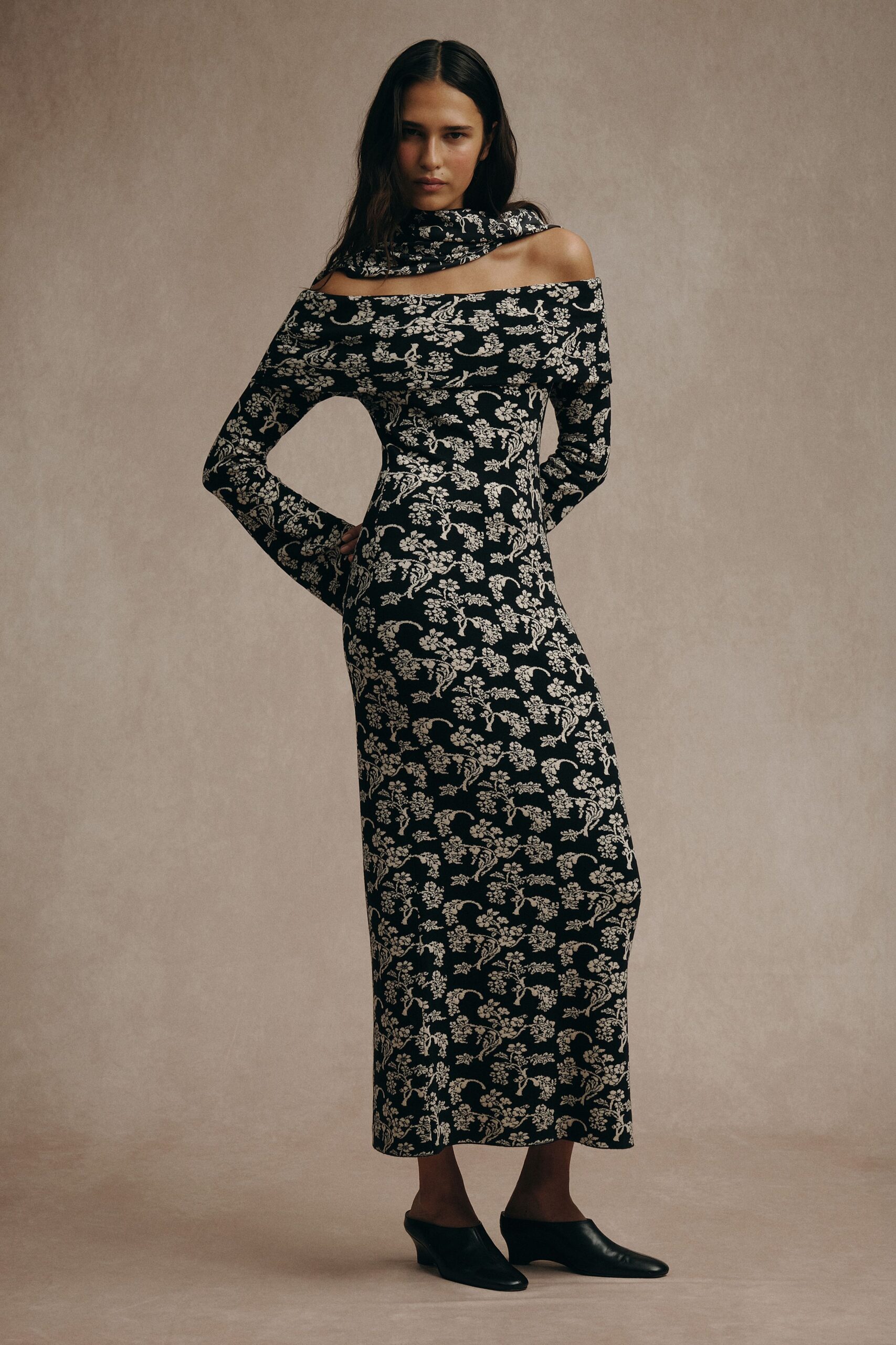 black cotton long-sleeve off-shoulder fitted floral printed dress