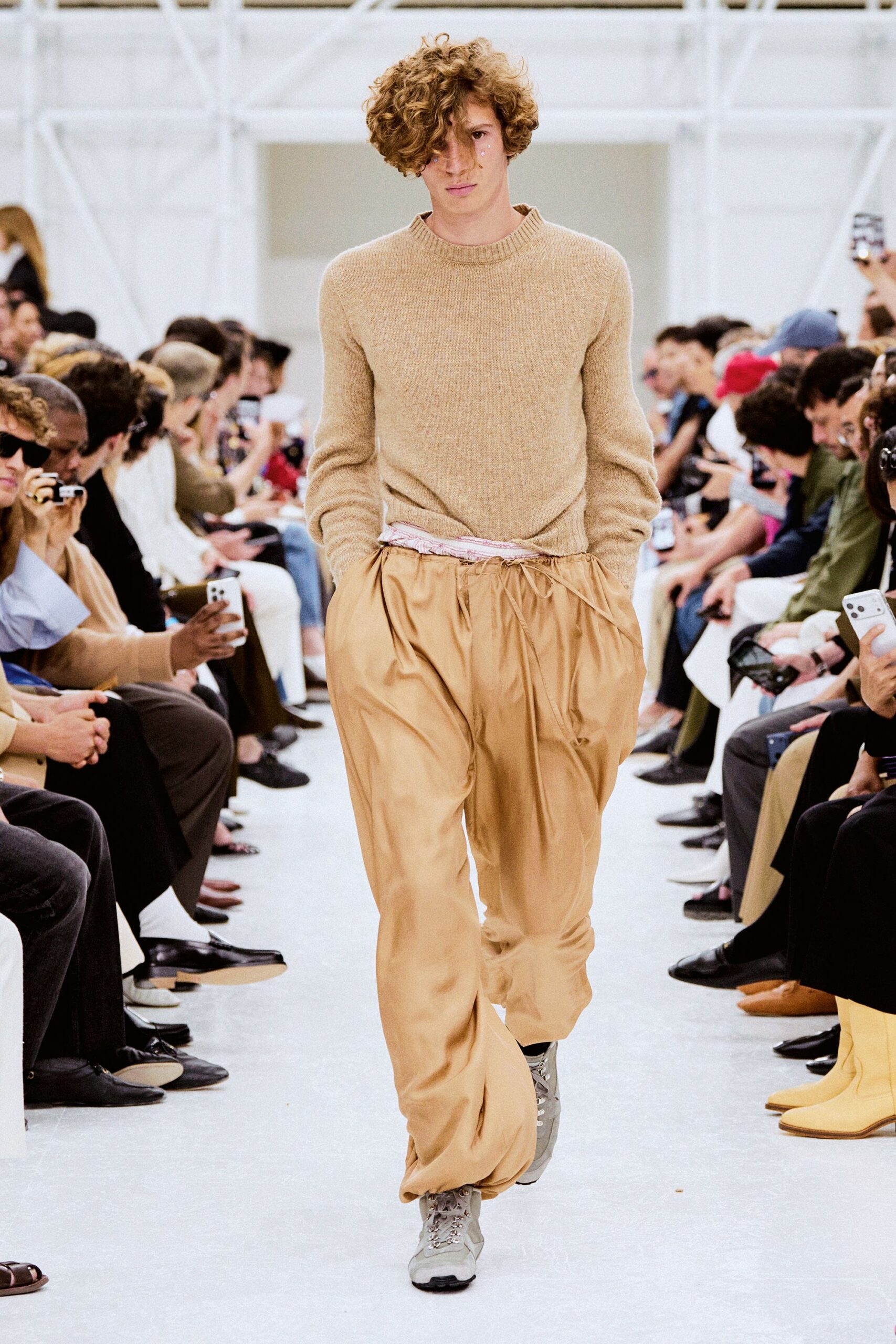 beige wool long-sleeve collared fitted sweater