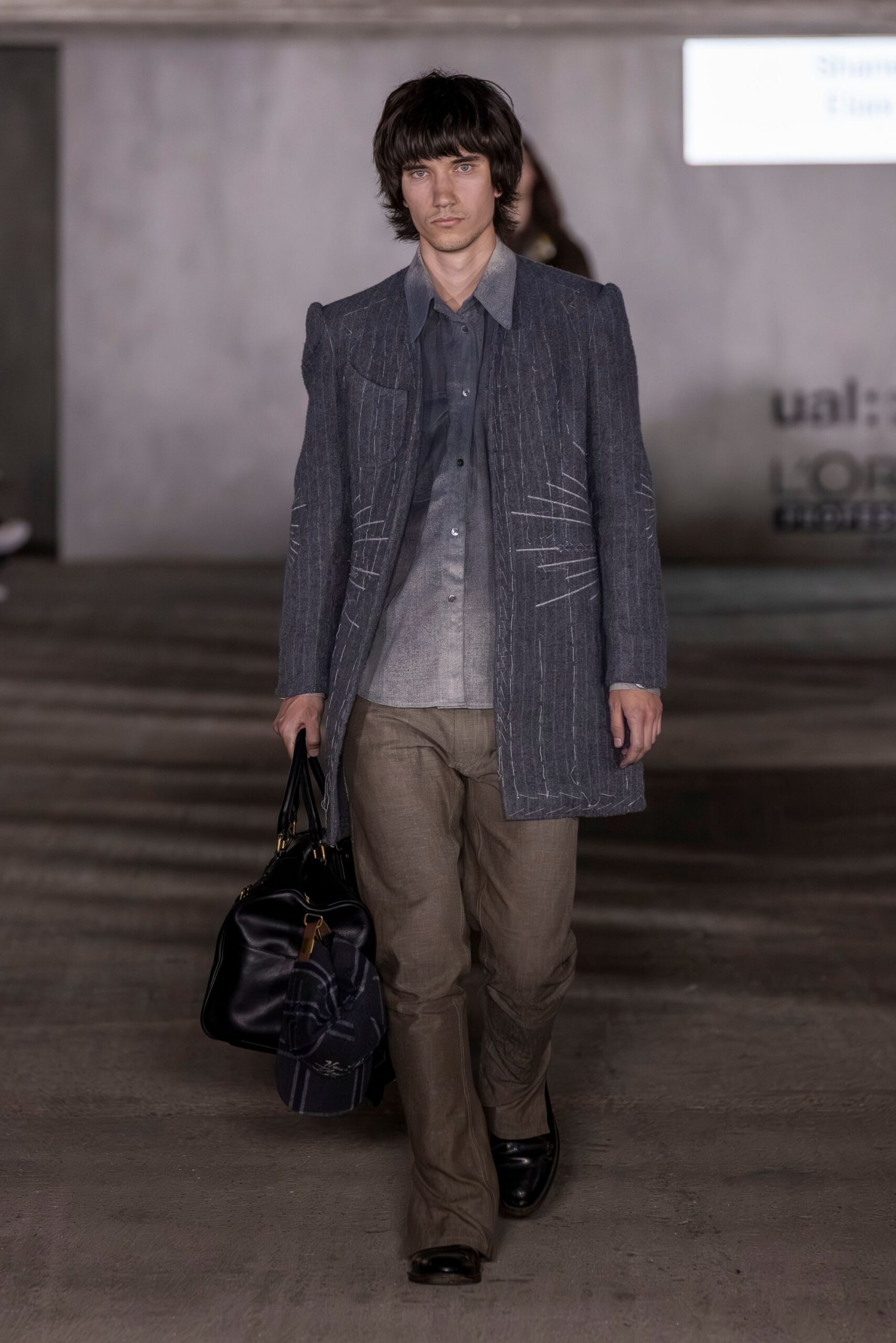 blue denim long-sleeve collared relaxed buttoned zippered coat