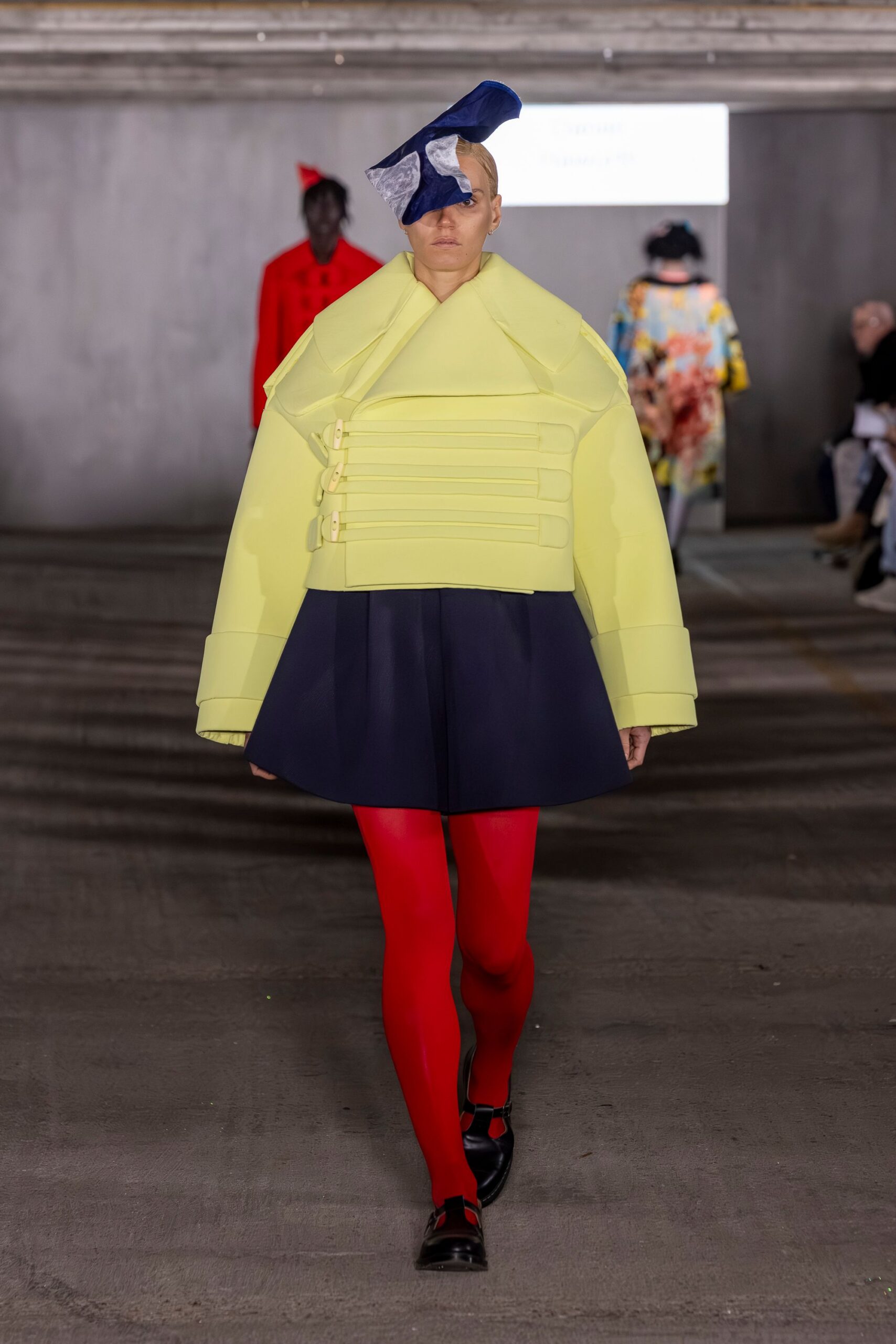 yellow cotton long-sleeve collared oversized zippered short coat