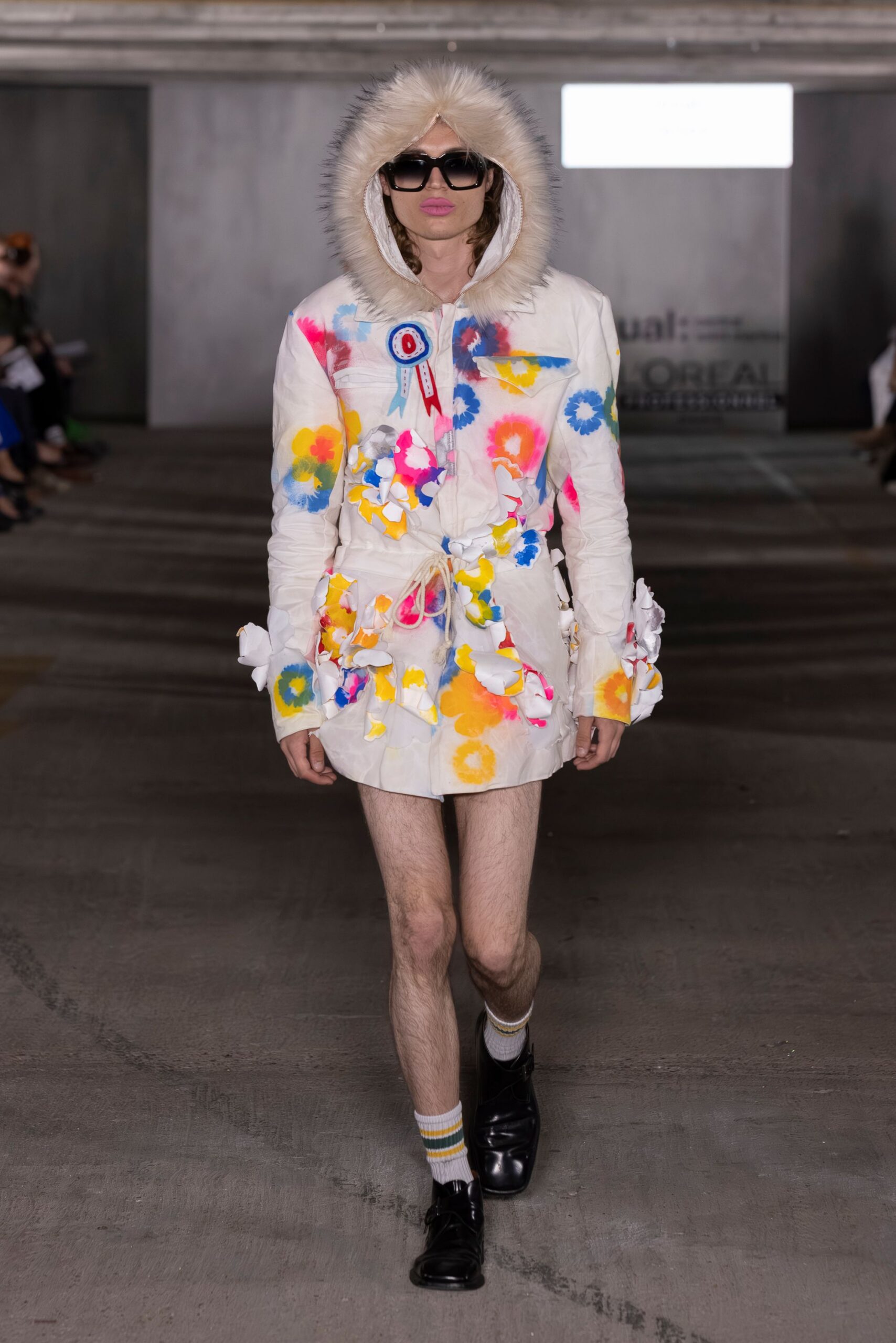 white cotton long-sleeve hooded fitted embroidered short coat