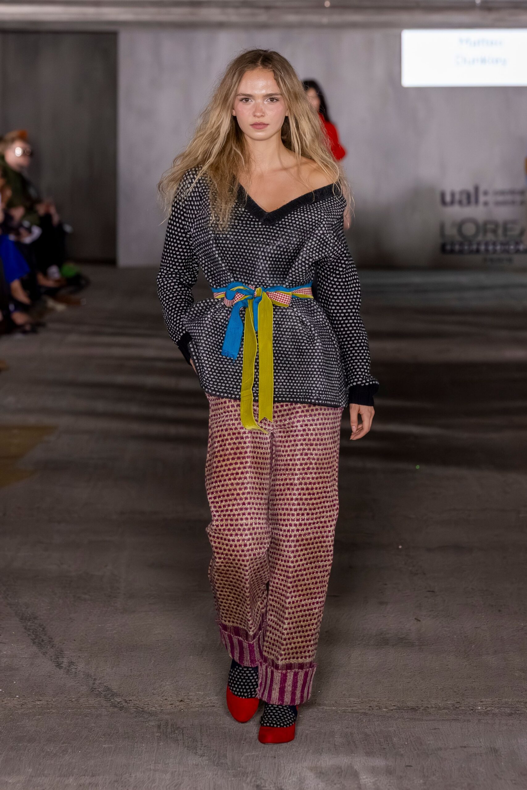 pink cotton relaxed printed pants