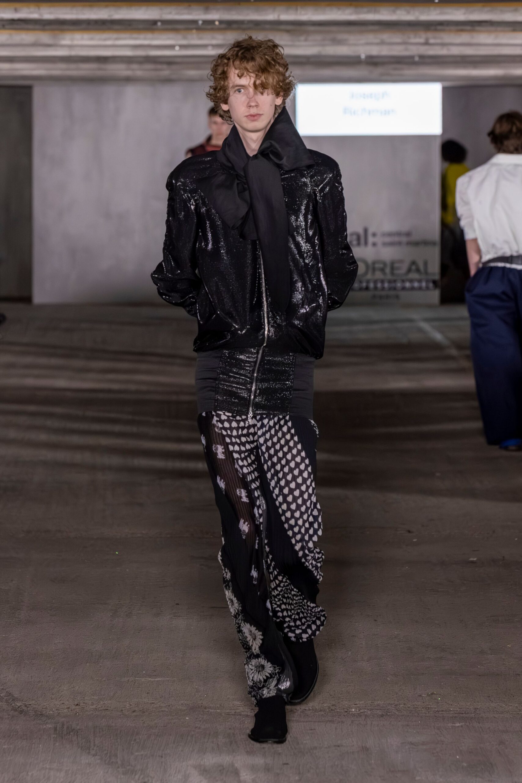 black silk long-sleeve collared fitted zippered shiny jacket