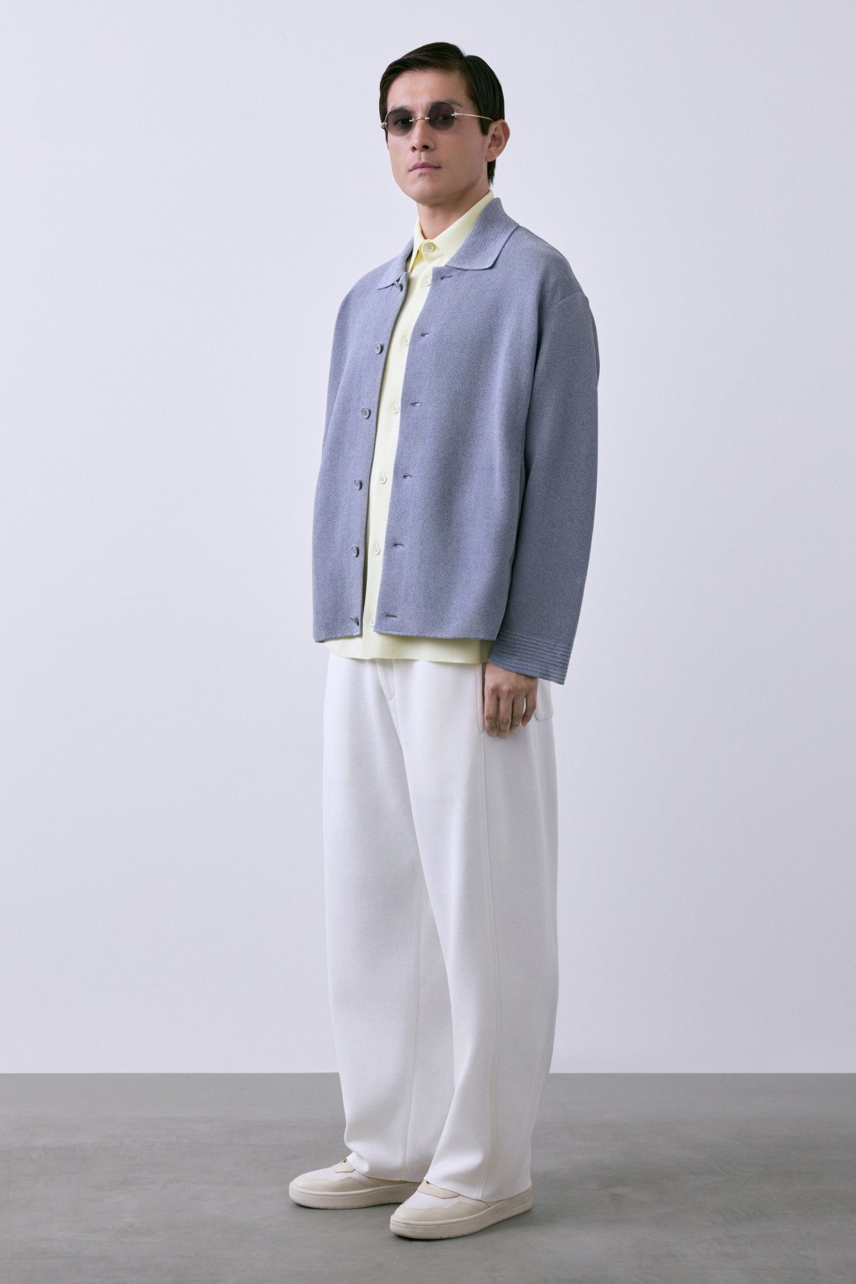 yellow cotton short-sleeve collared fitted shirt