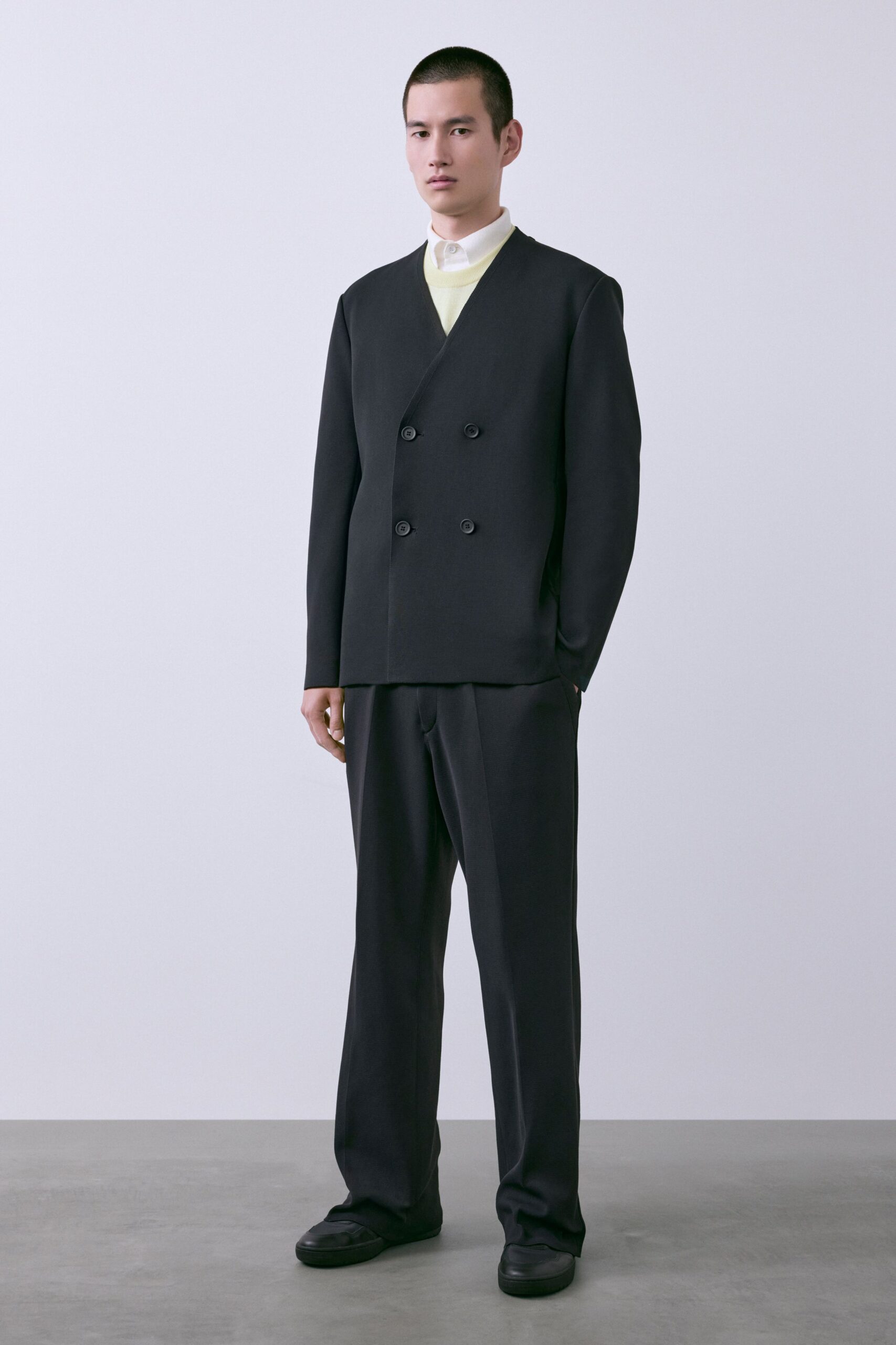 black wool long-sleeve collared structured blazer