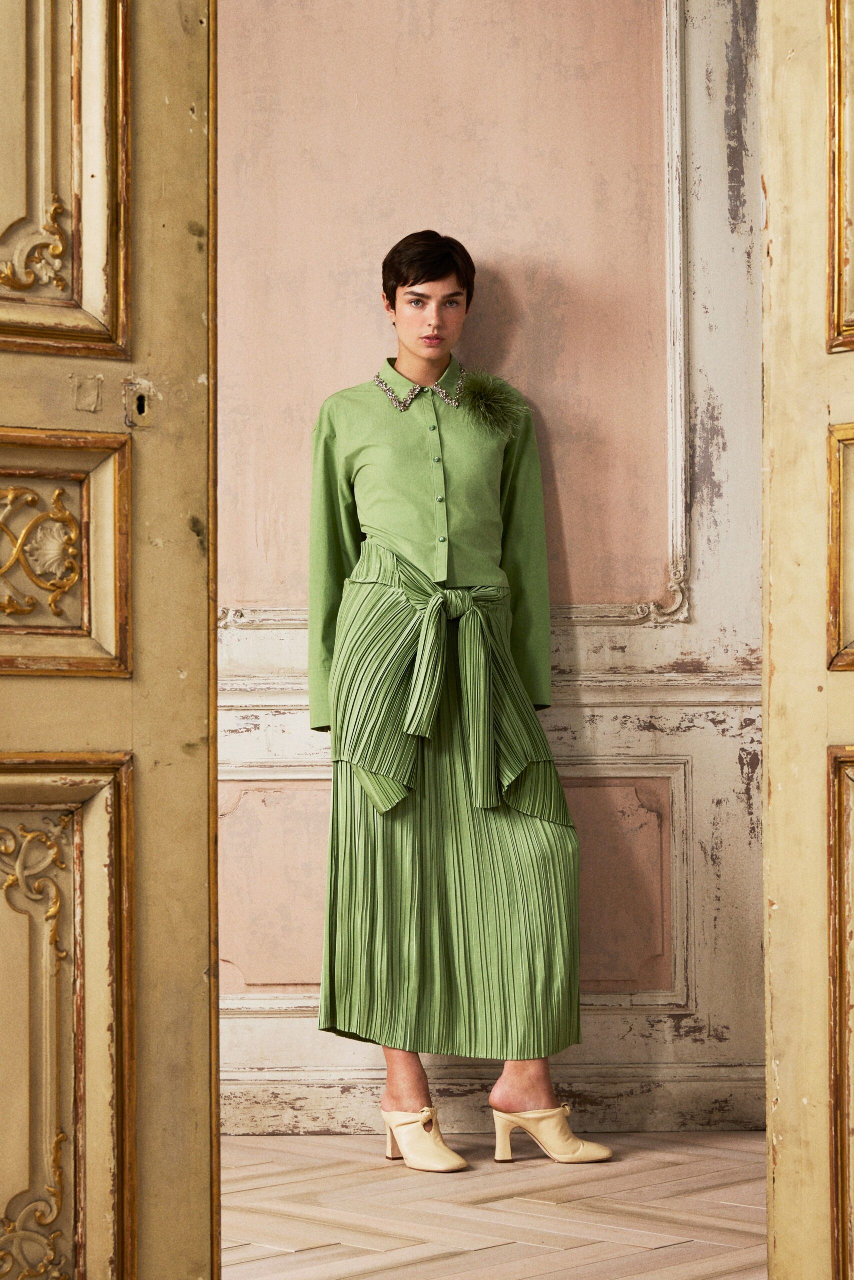 green cotton long-sleeve collared relaxed pleated belted shirt-dress