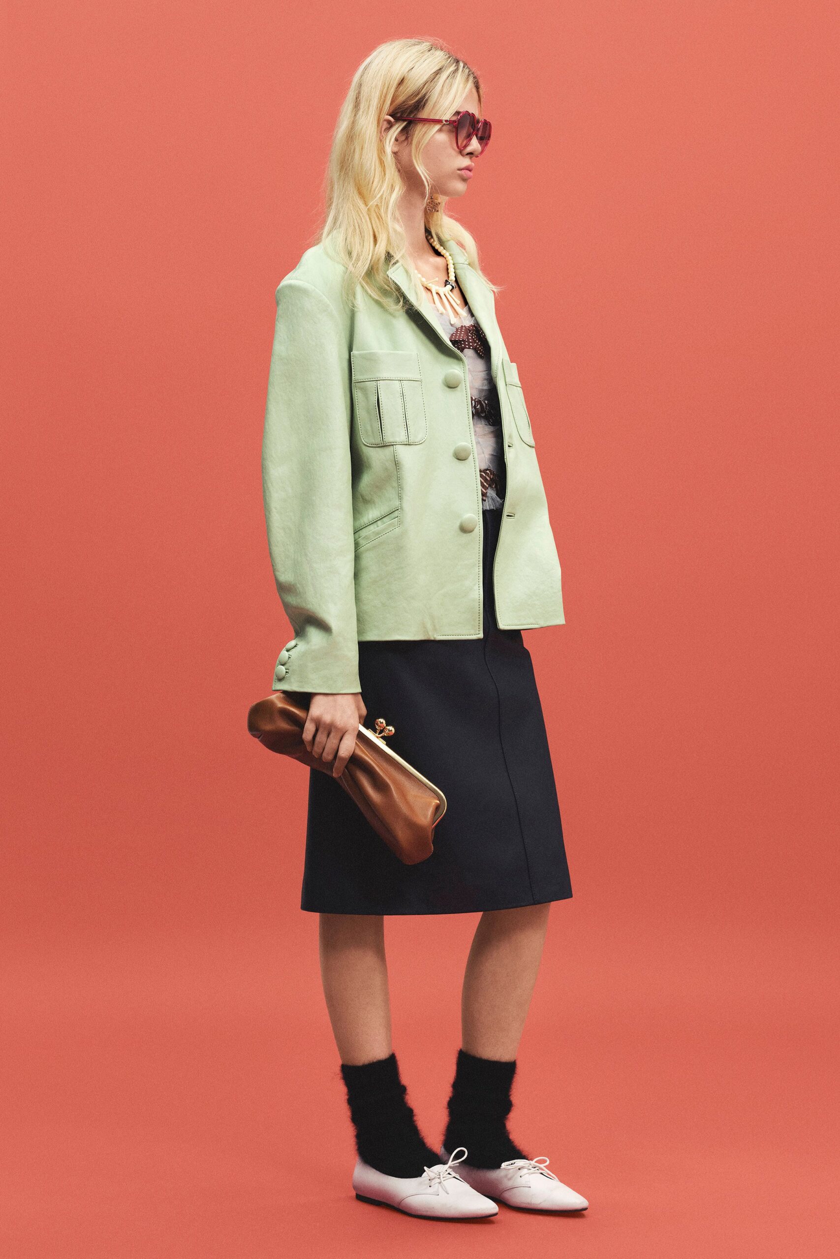 green cotton long-sleeve collared relaxed buttoned pockets jacket