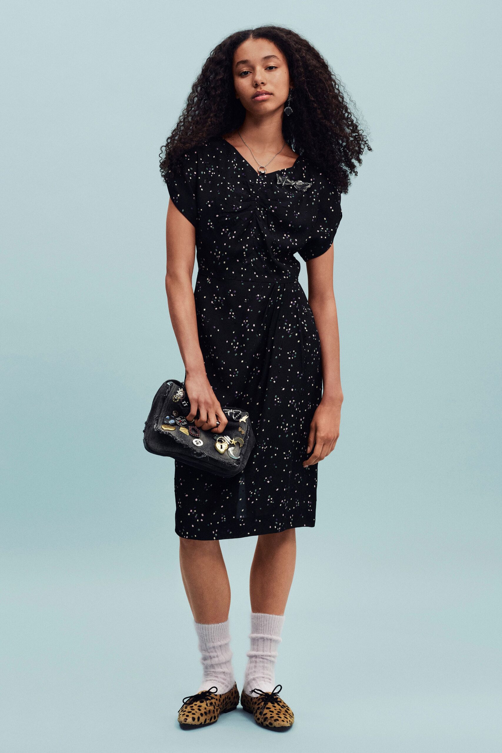 black cotton short-sleeve v-neck fitted printed midi dress