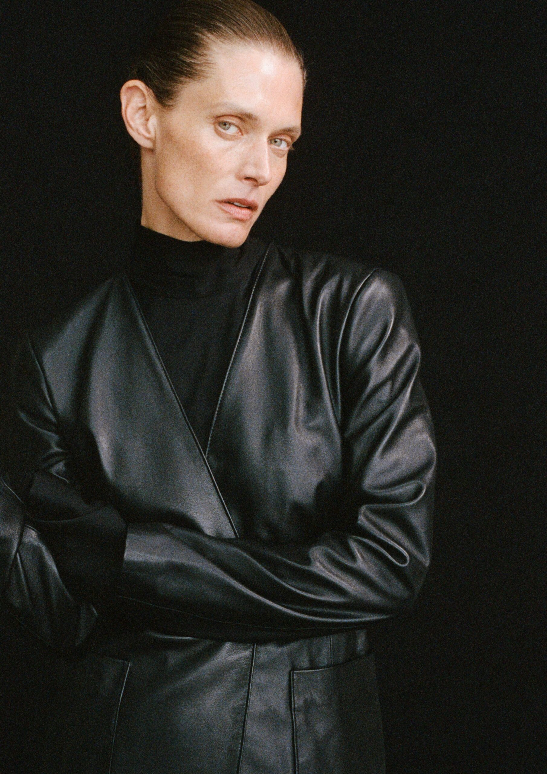 black cotton turtleneck fitted top