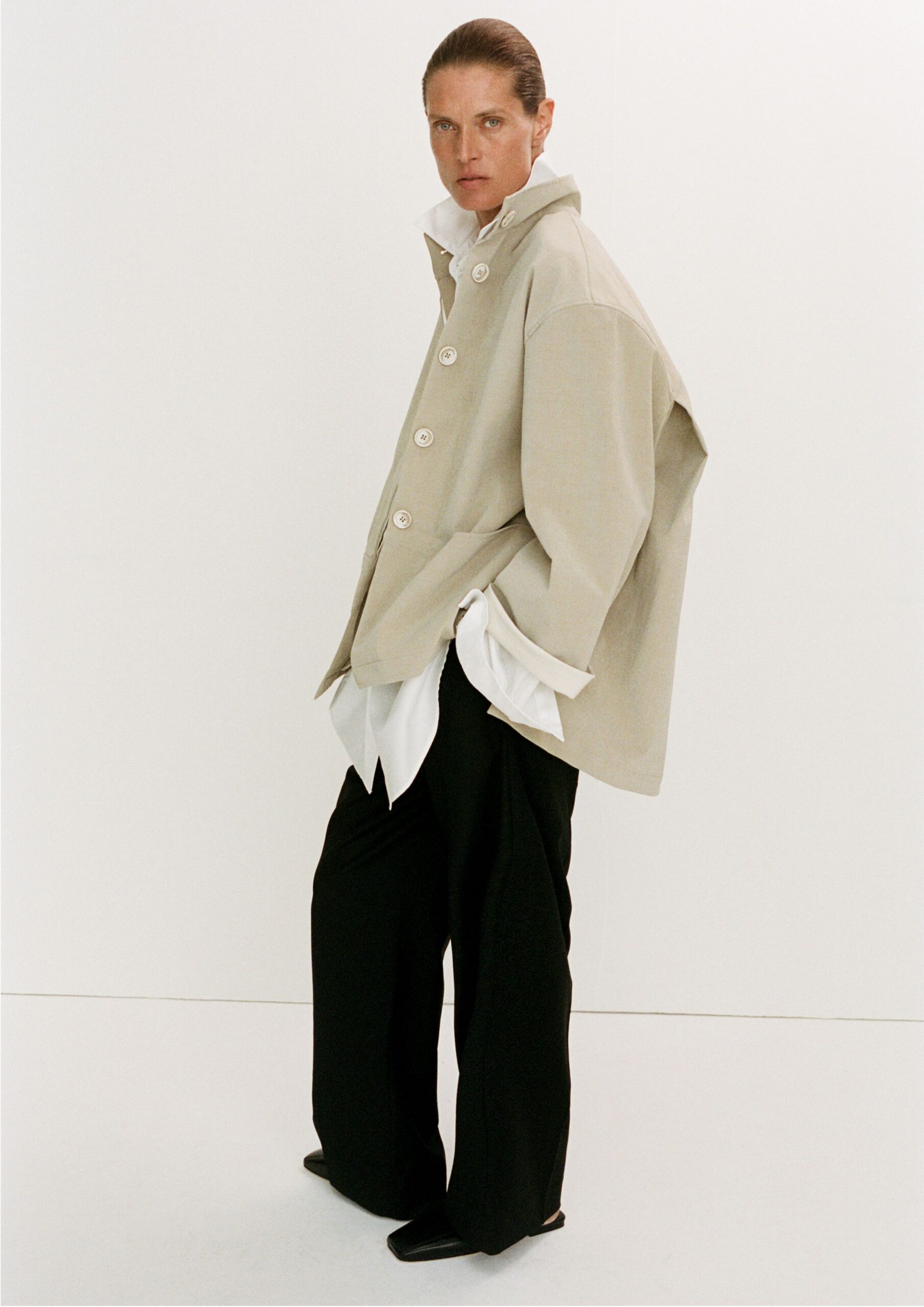 beige cotton long-sleeve collared oversized buttoned jacket
