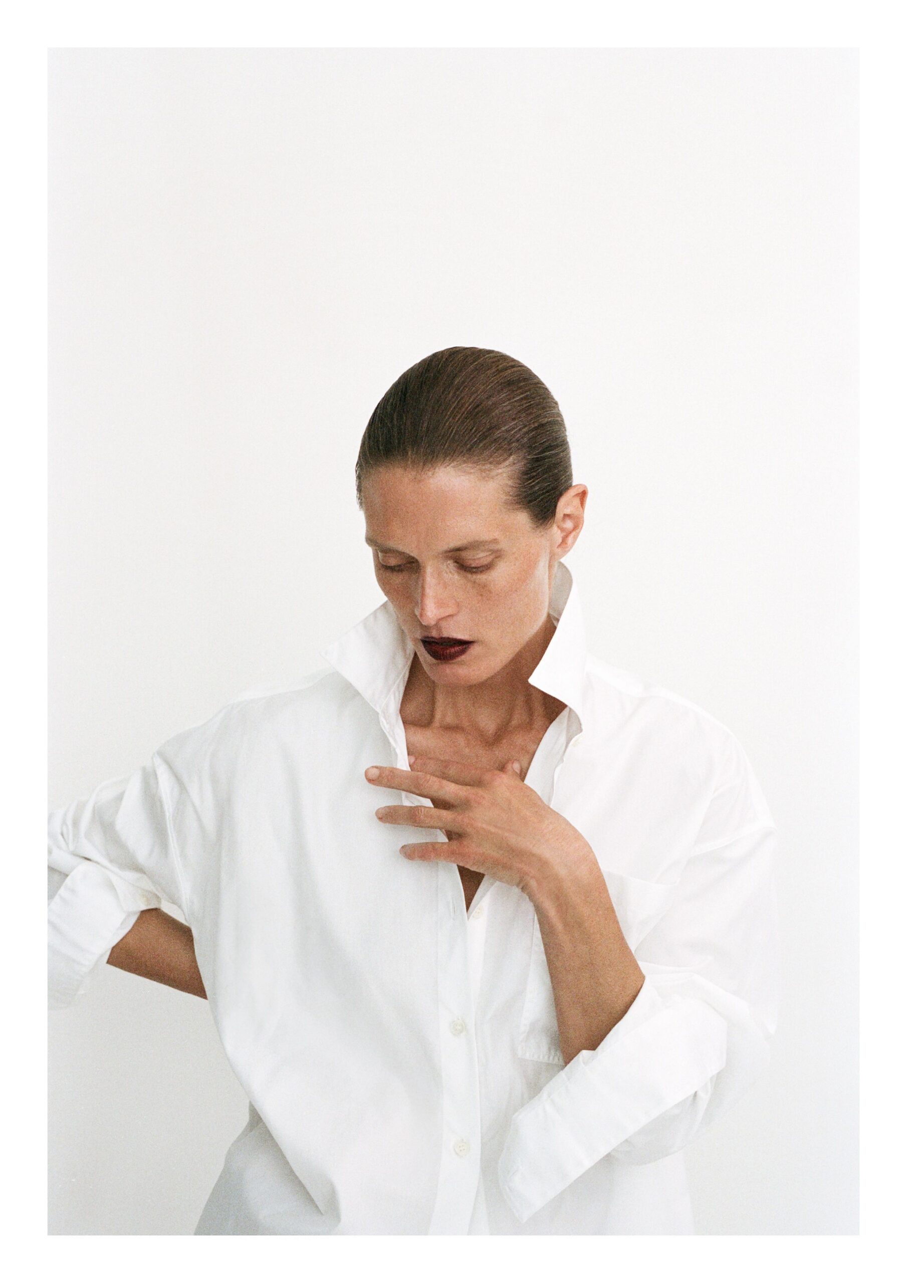 relaxed white cotton shirt