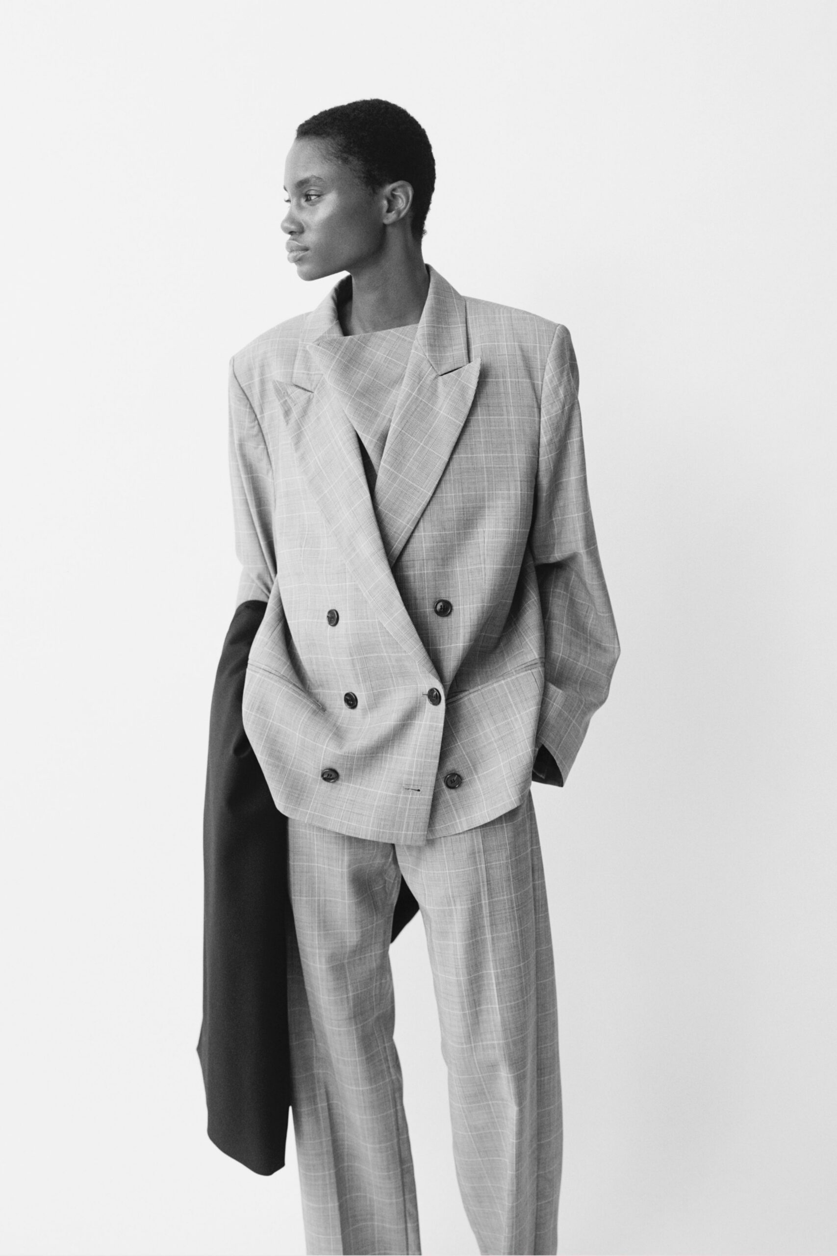 gray cotton long-sleeve collared oversized checked blazer