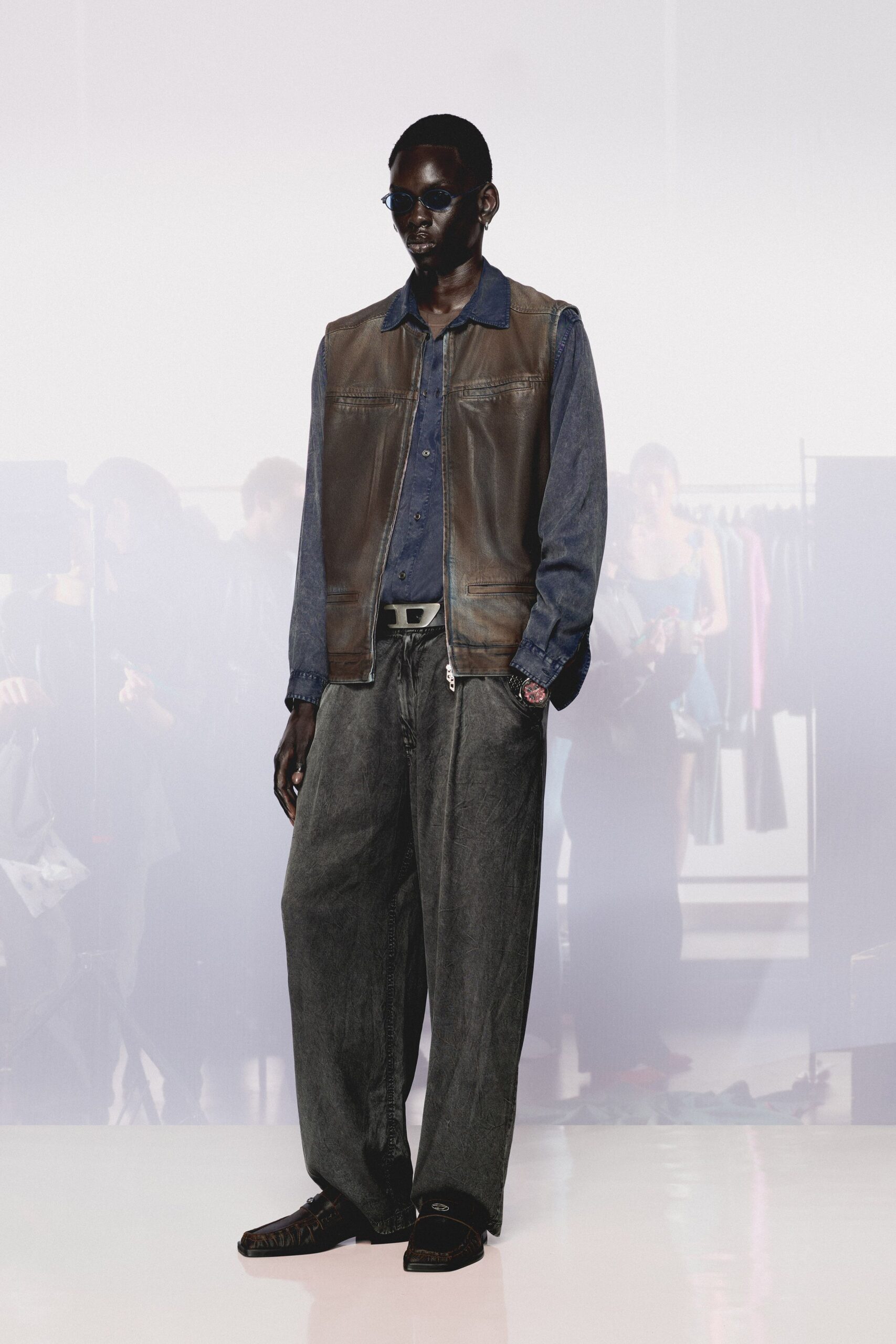 blue denim long-sleeve collared relaxed shirt