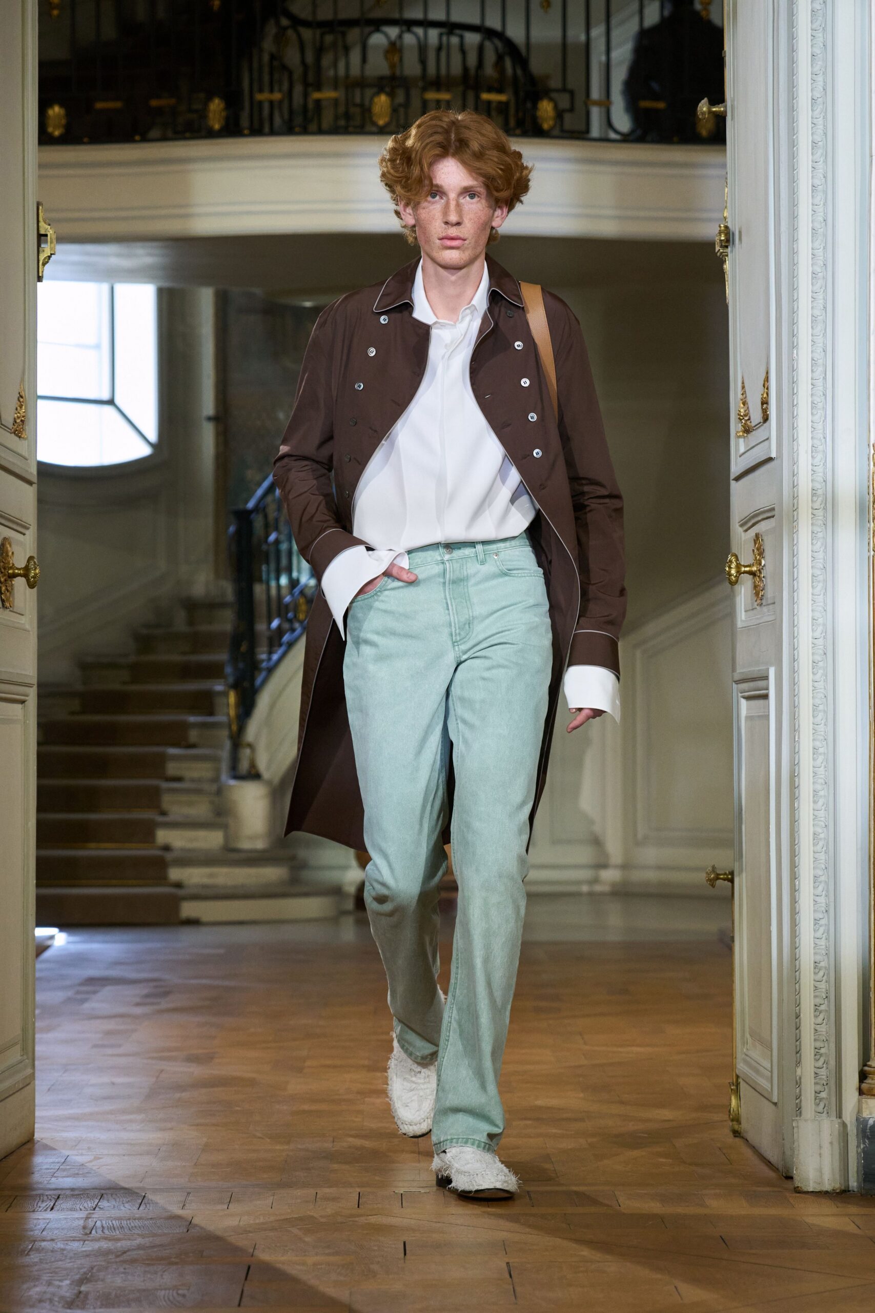 brown cotton long-sleeve collared relaxed buttoned coat
