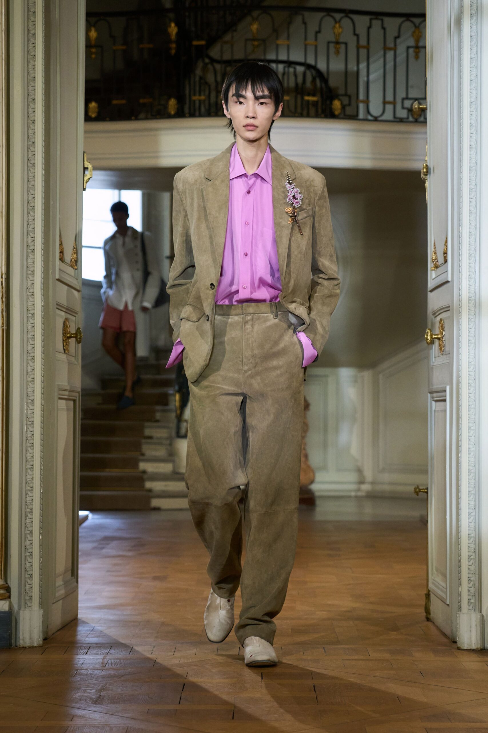 beige linen suit with pink shirt