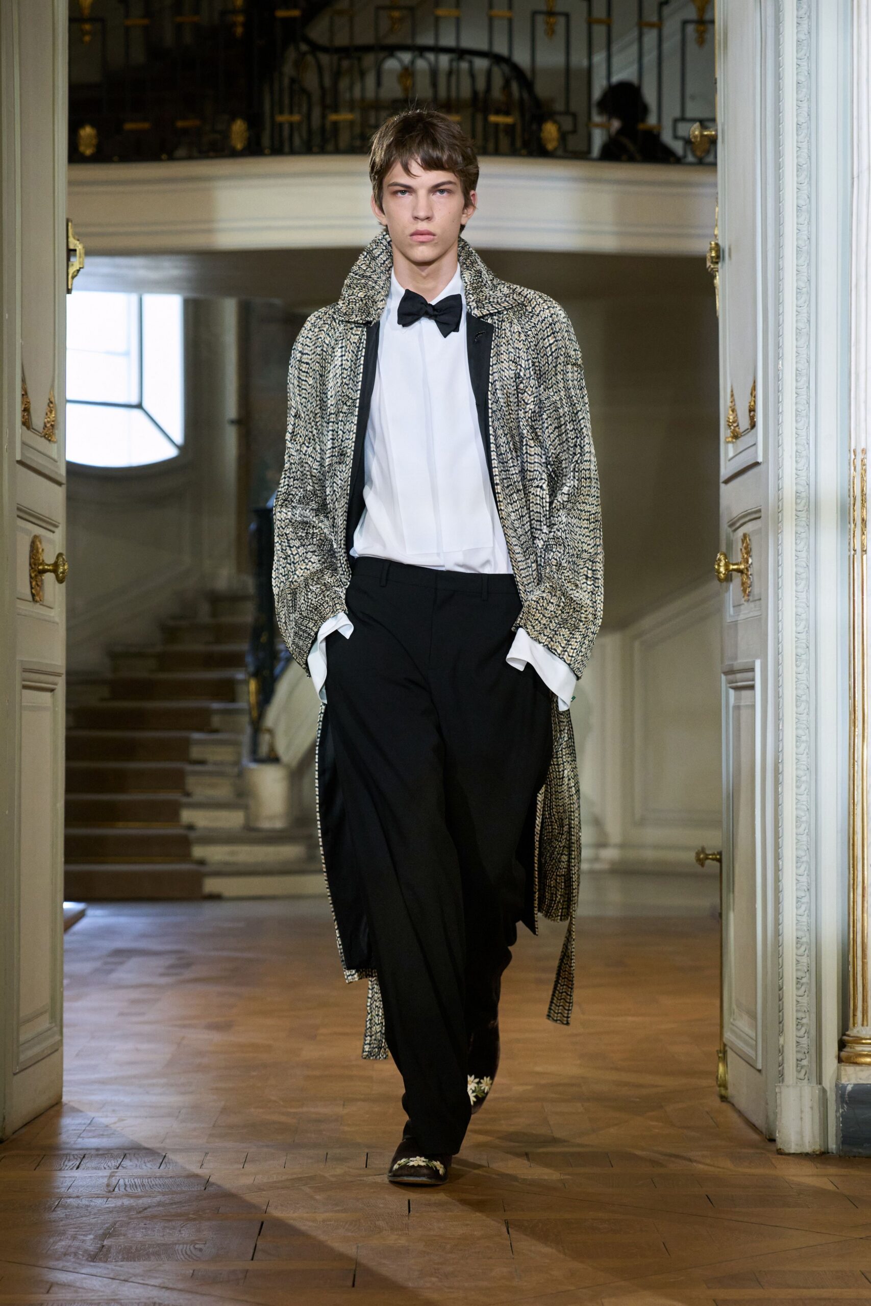 black wool long-sleeve collared relaxed layered buttoned coat