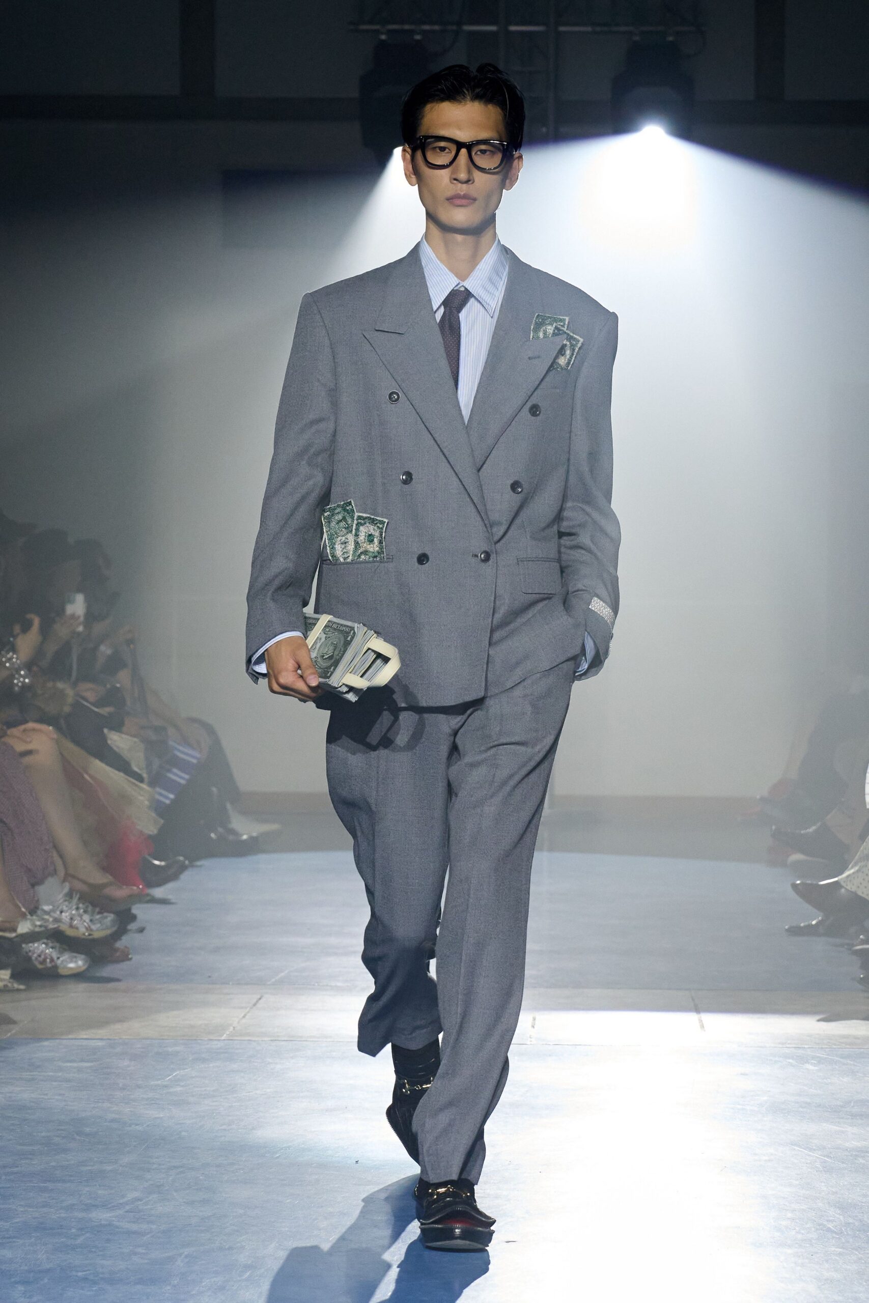 gray wool long-sleeve collared tailored buttoned suit