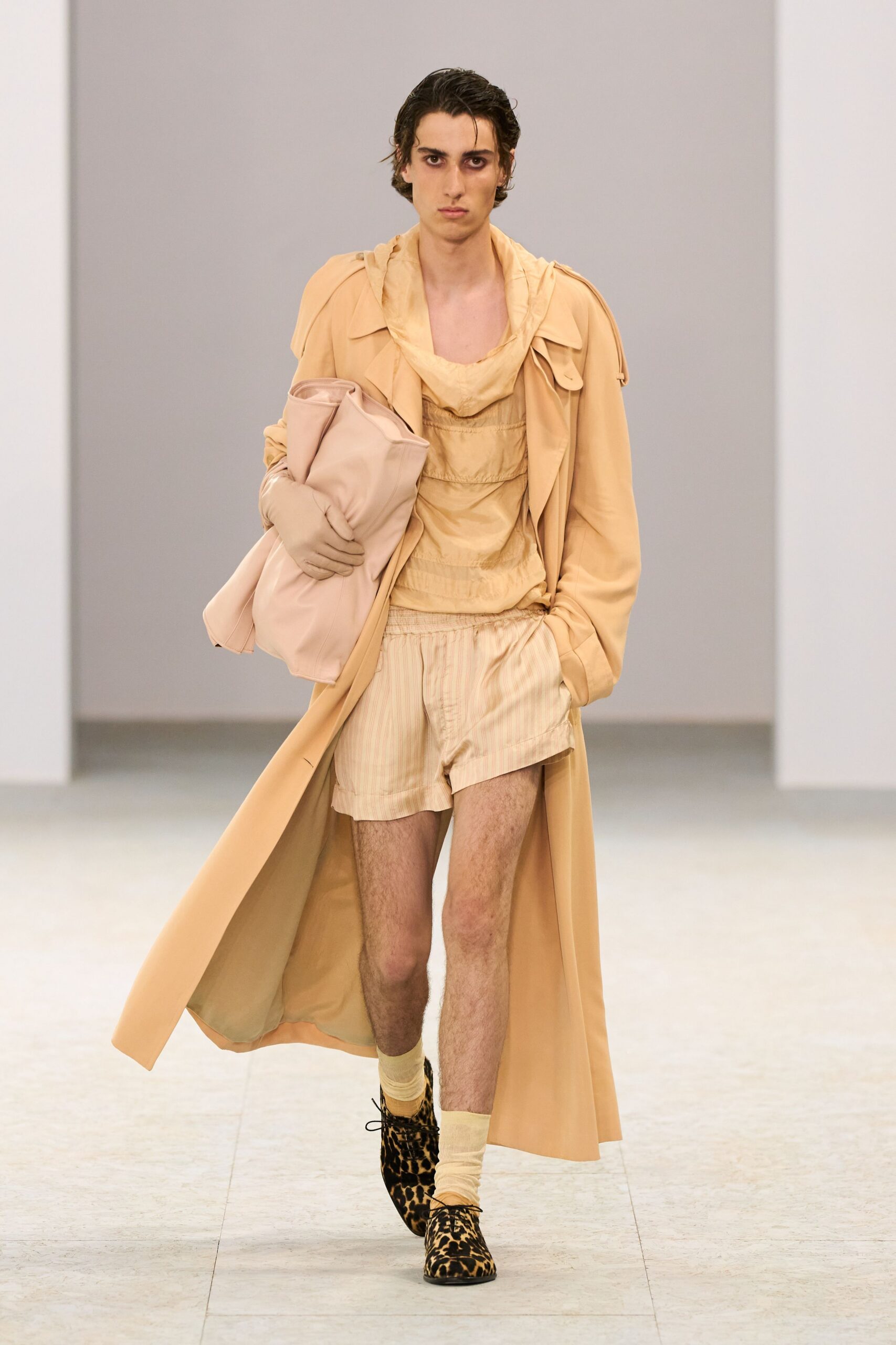 beige cotton long-sleeve collared relaxed buttoned coat