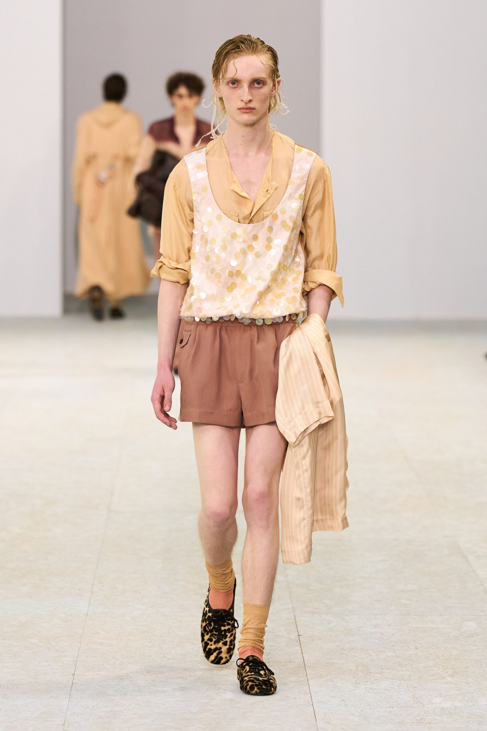 beige cotton long-sleeve relaxed jacket