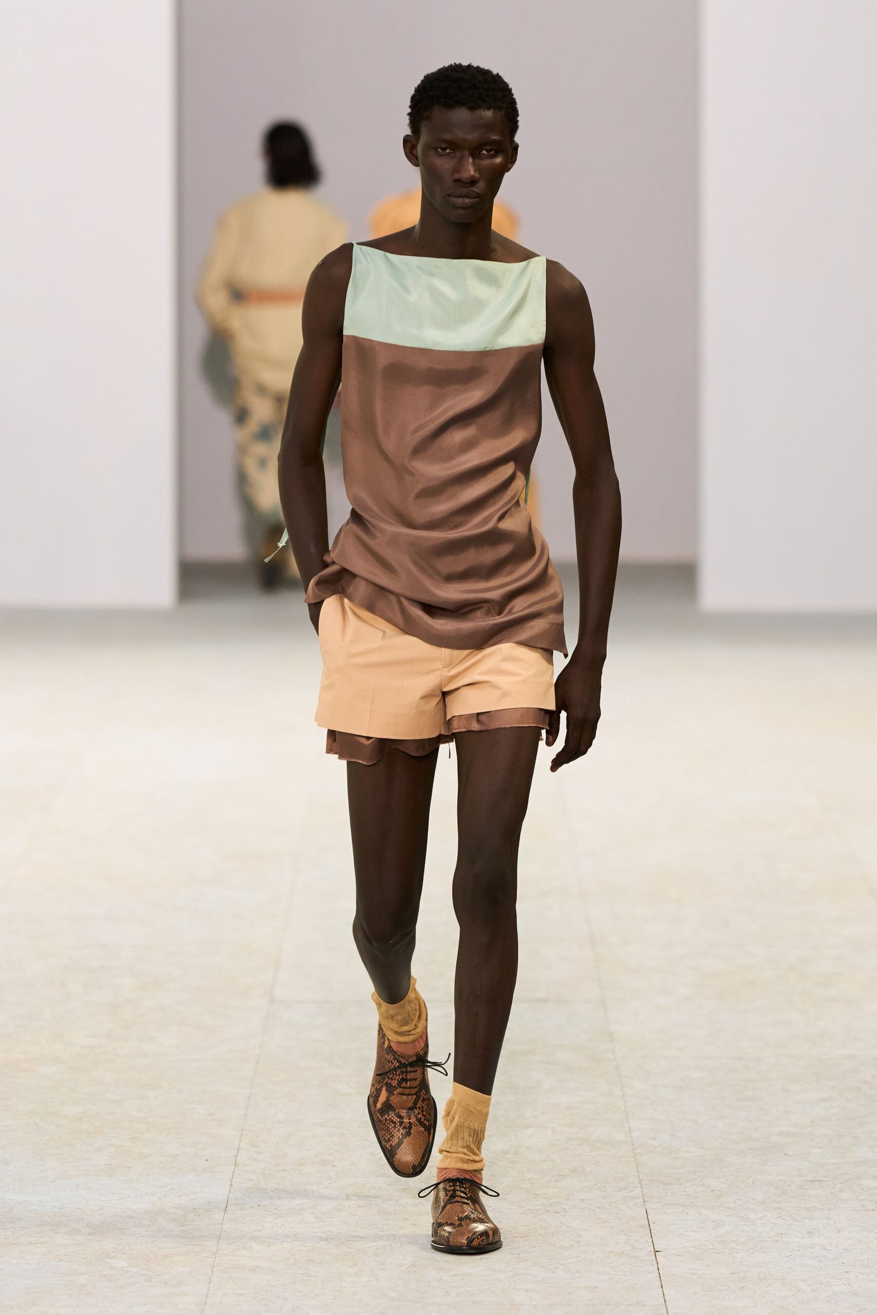 brown silk sleeveless square-neck fitted color-blocked top