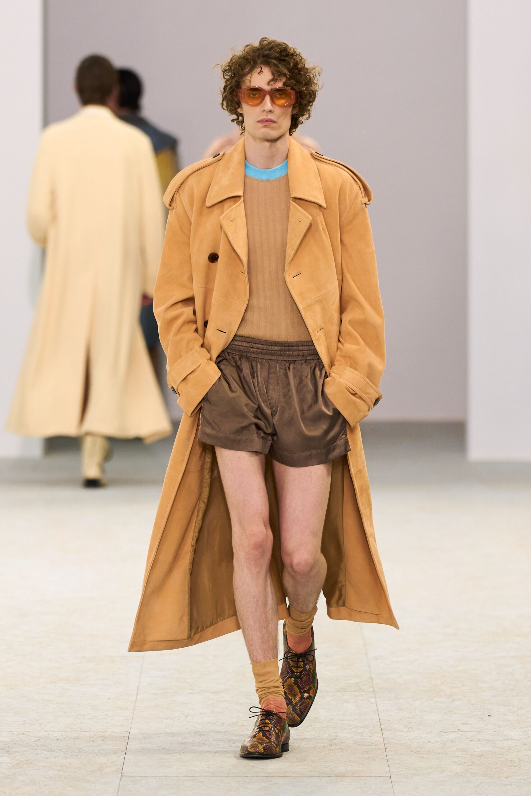 beige suede long-sleeve collared relaxed buttoned coat