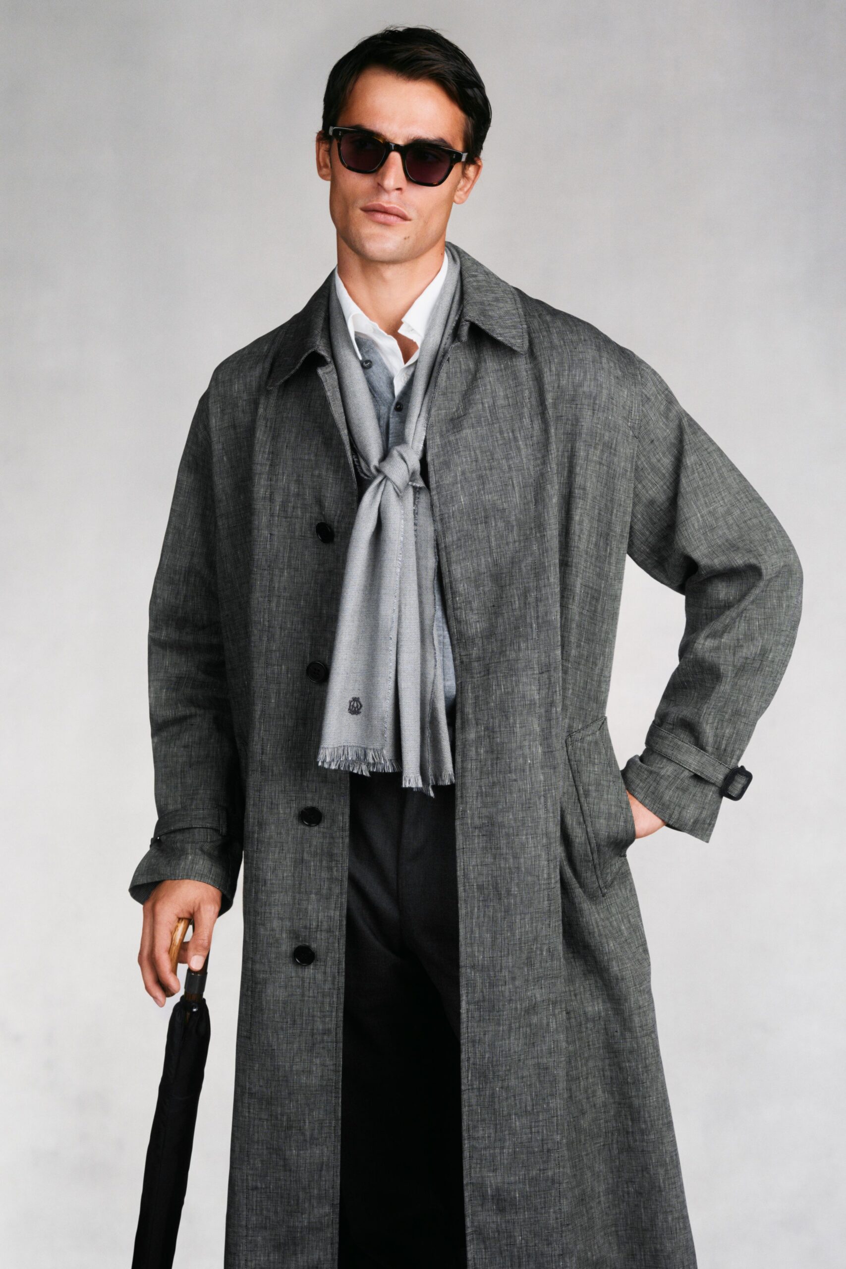 gray wool long-sleeve collared relaxed buttoned coat