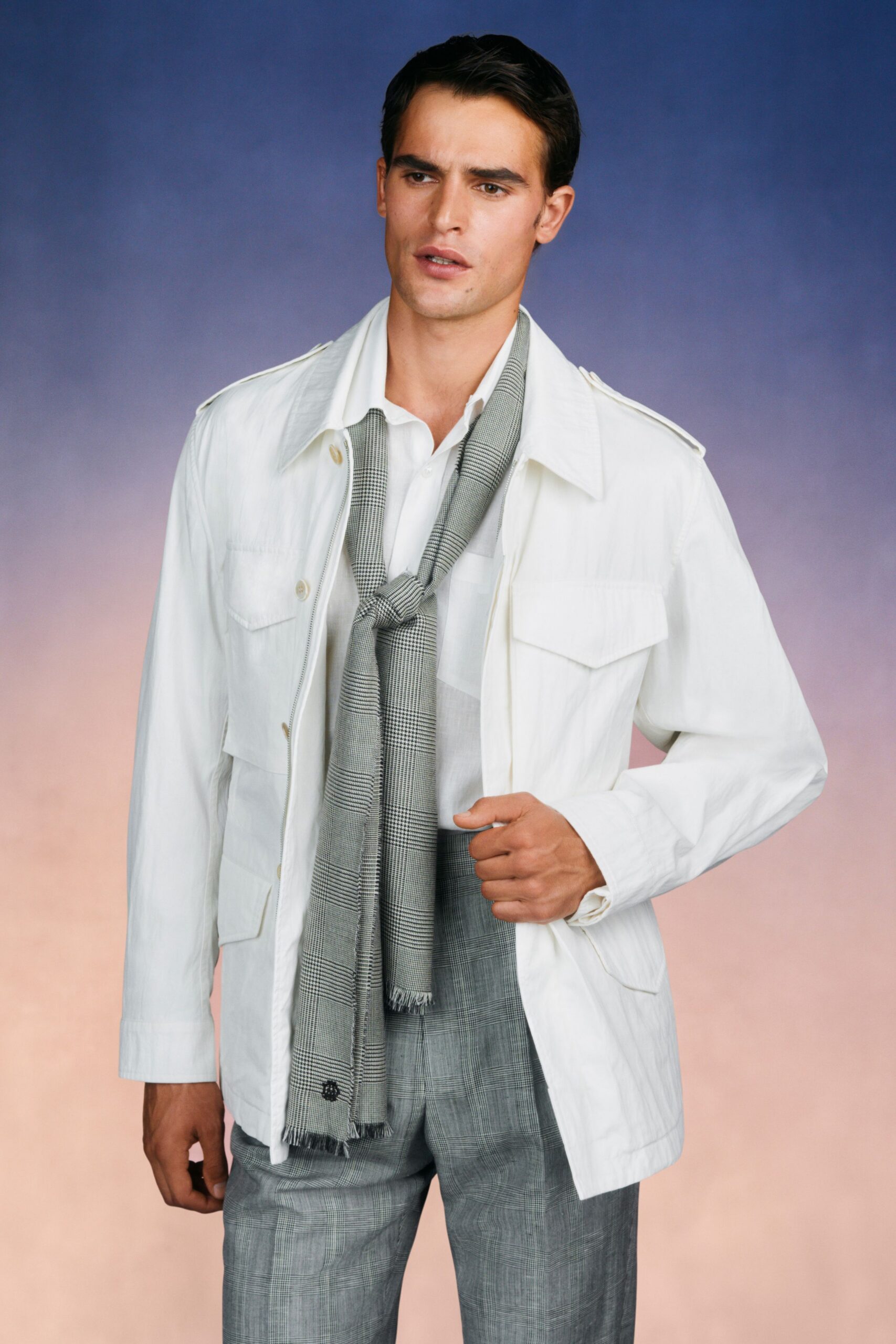 white cotton long-sleeve collared relaxed buttoned pockets jacket