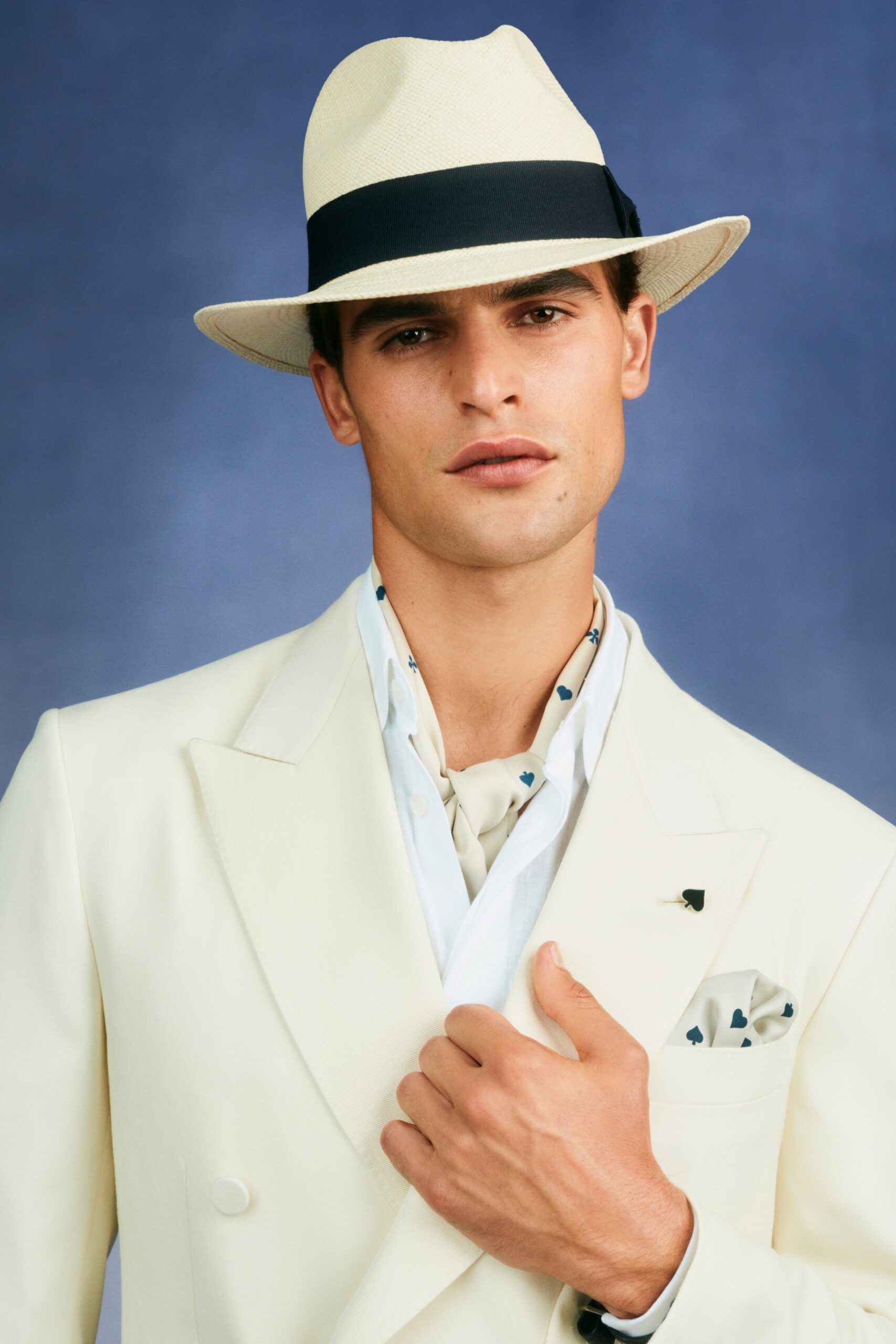 white cotton long-sleeve collared tailored buttoned suit