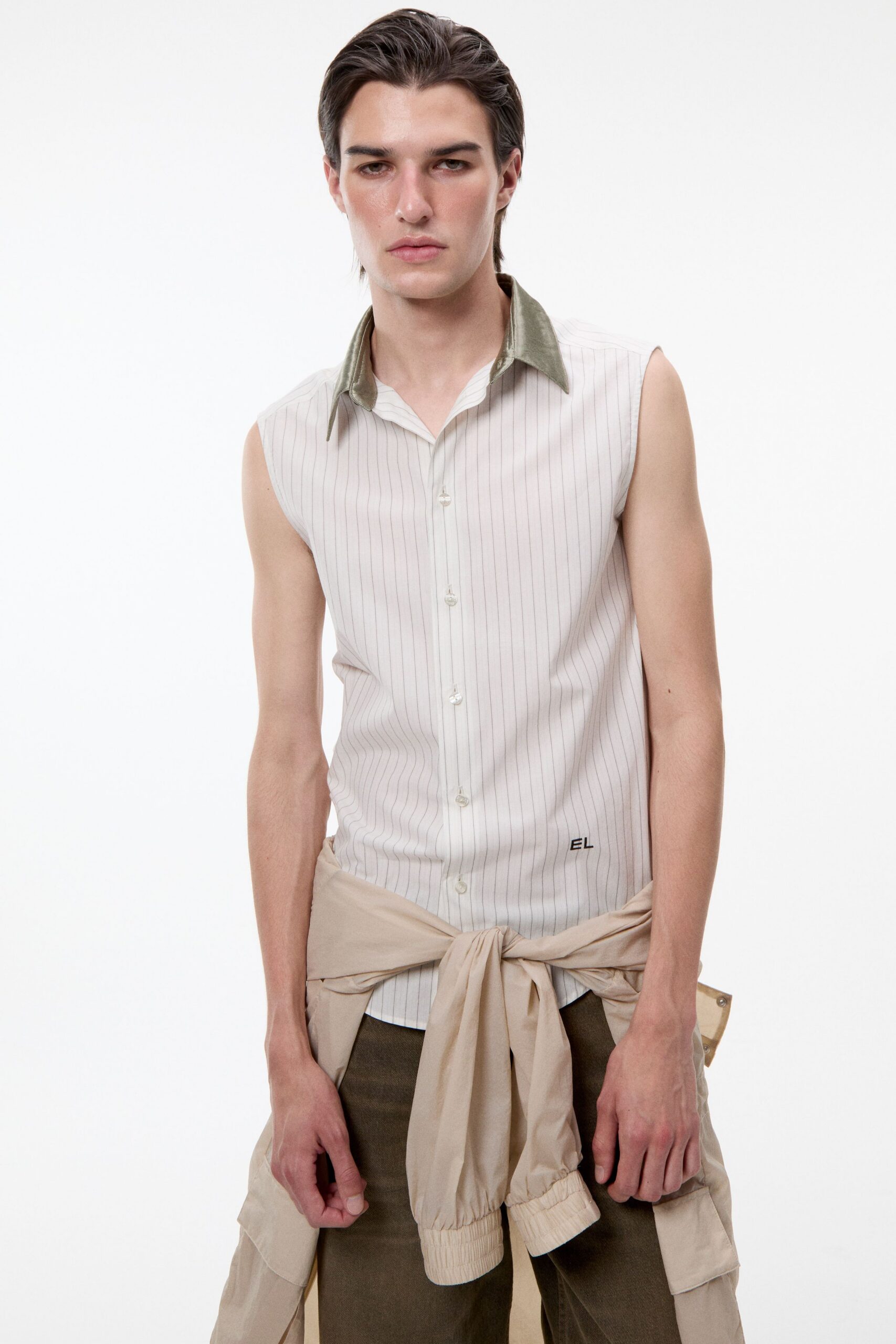 white cotton sleeveless collared fitted striped shirt