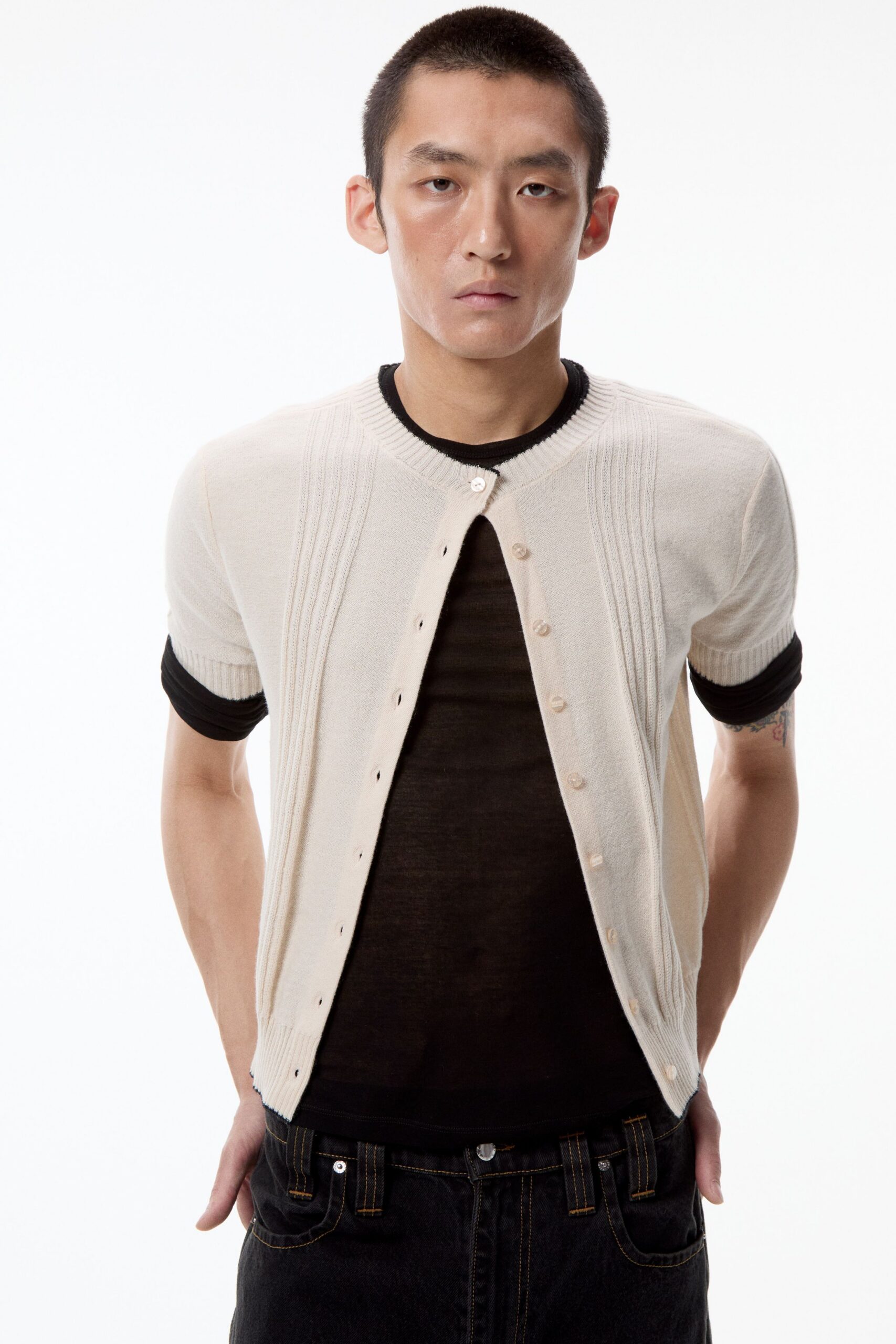 beige cotton short-sleeve collared fitted buttoned ribbed cardigan