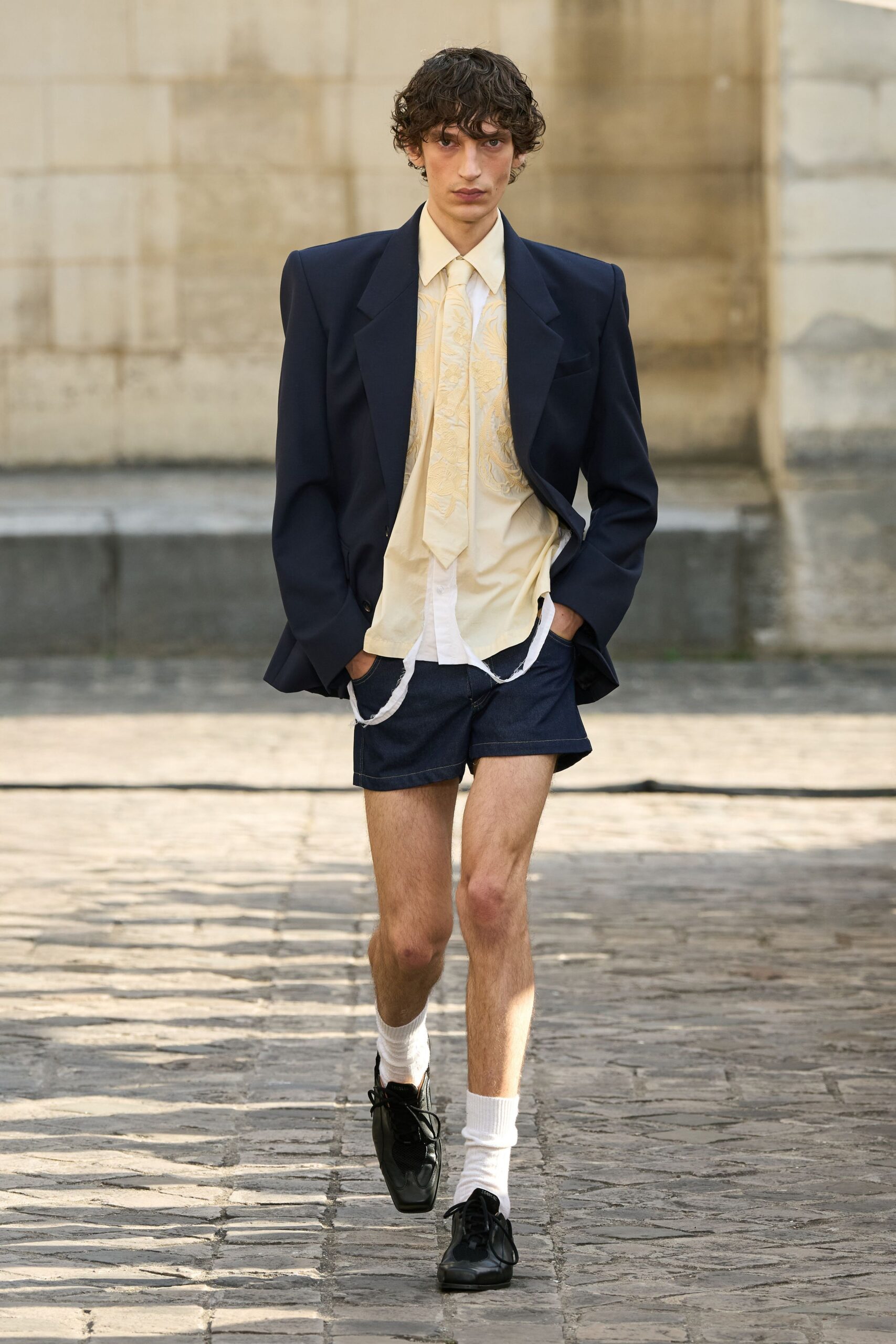 yellow short-sleeve collared fitted shirt