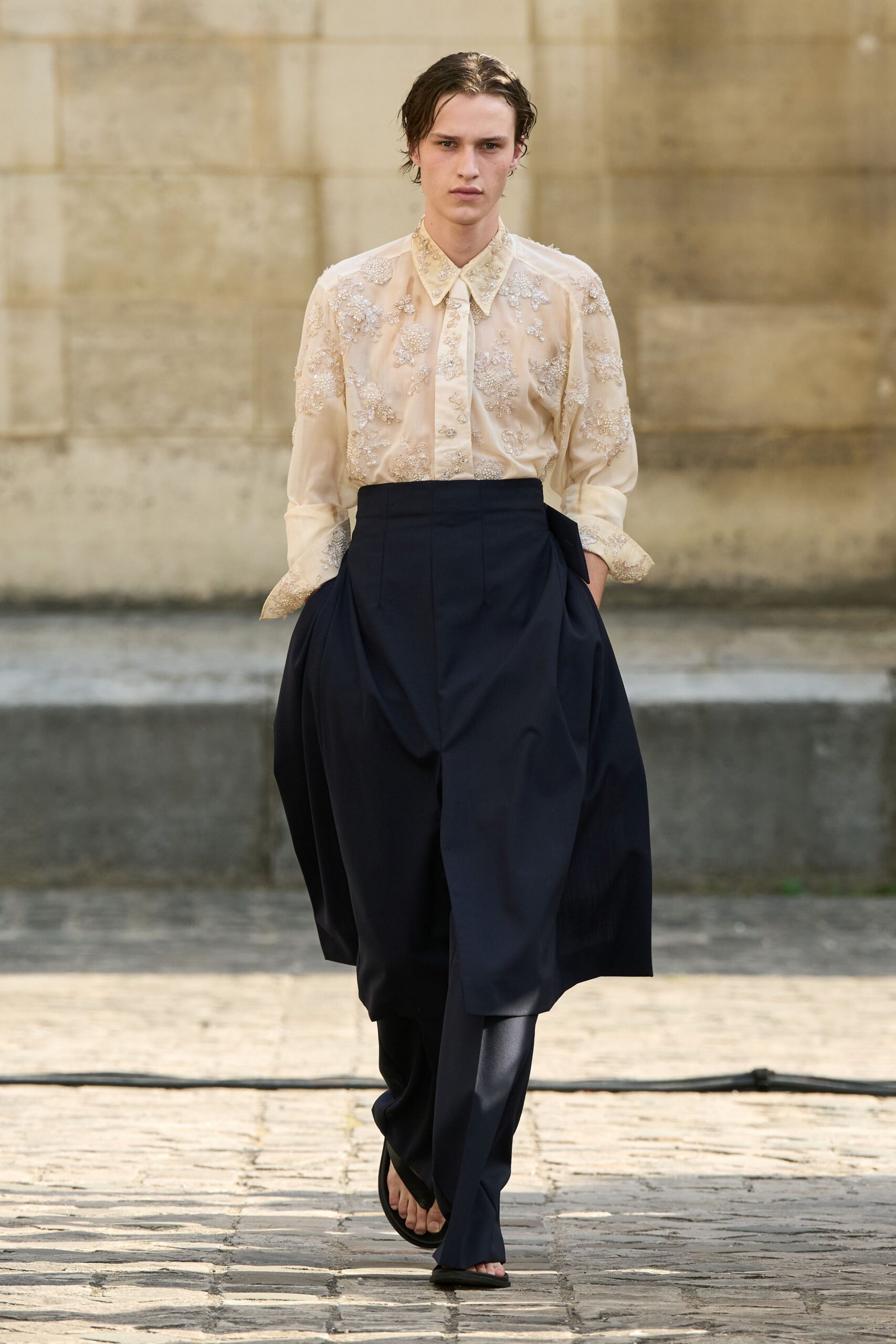blue cotton tailored high-waisted pleated pants