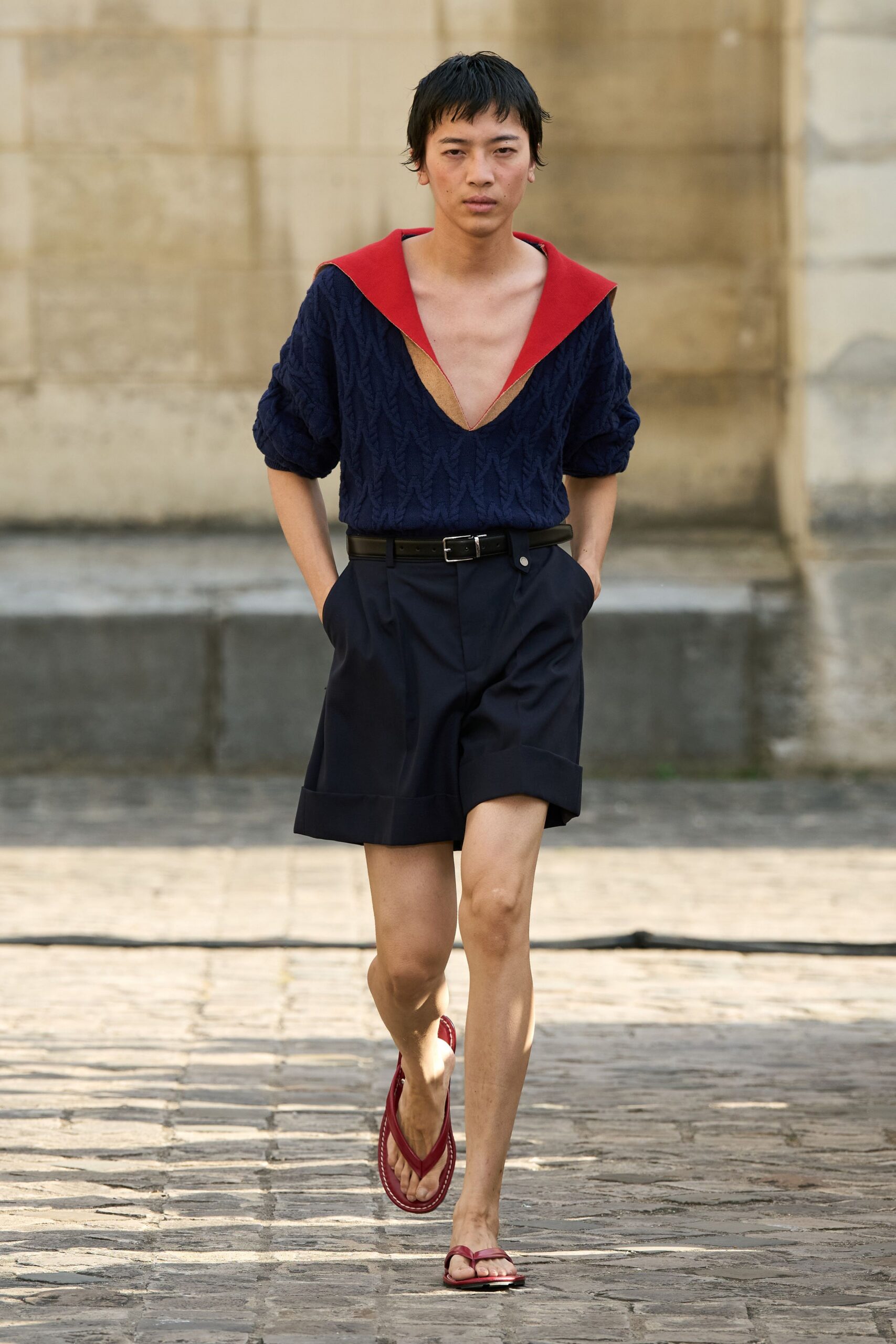 black cotton fitted straight-leg short shorts