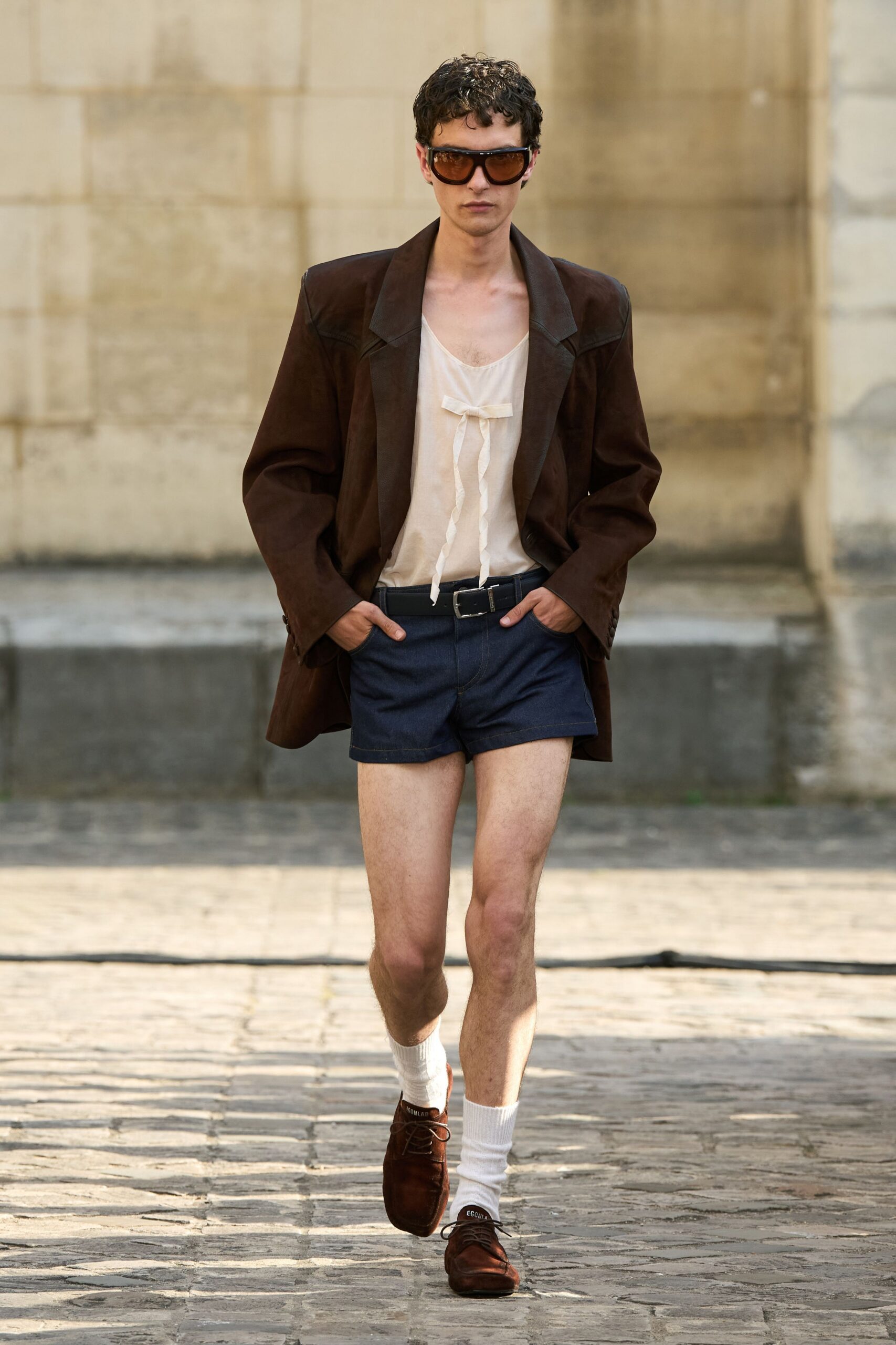 brown cotton long-sleeve collared relaxed buttoned jacket