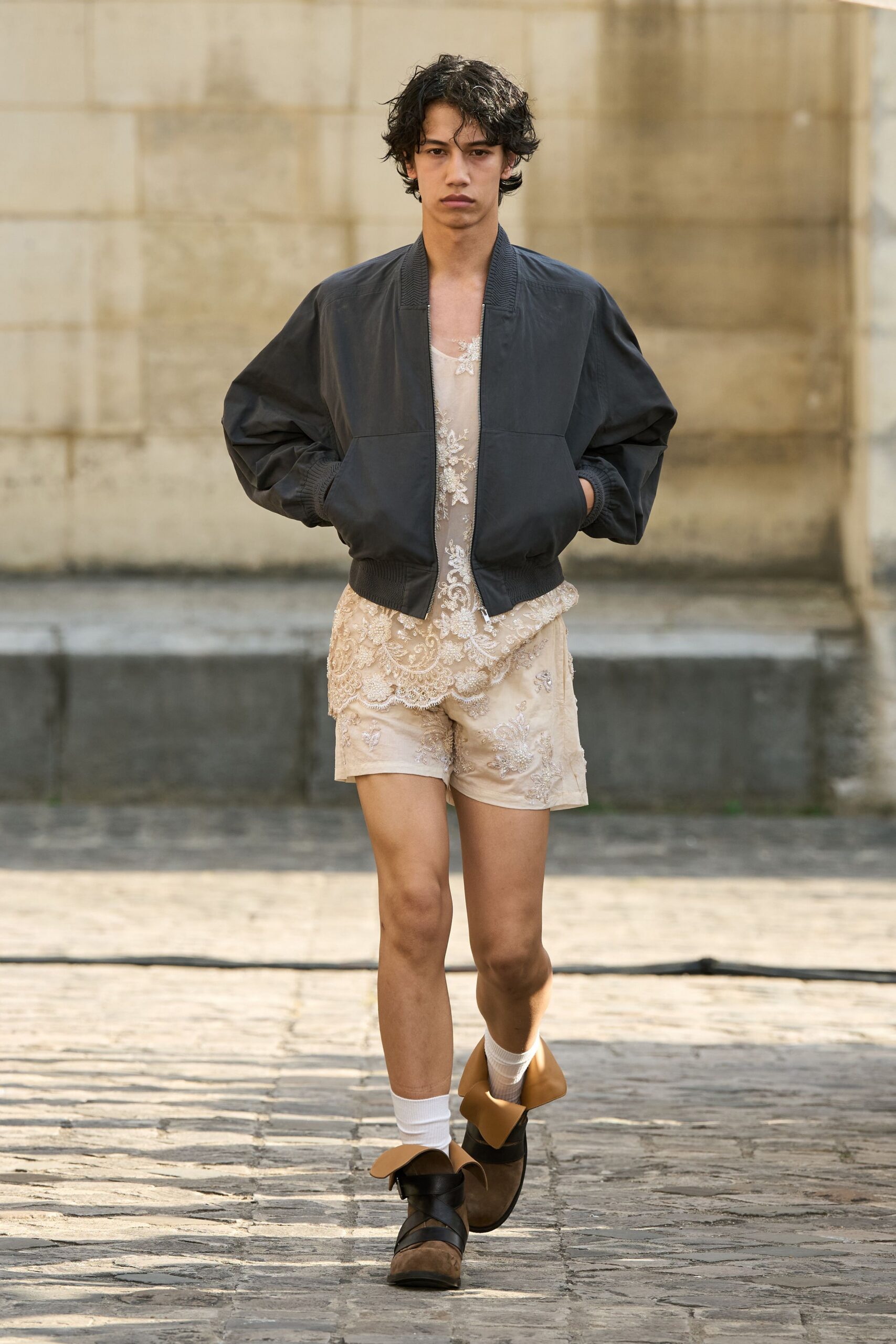 gray cotton long-sleeve collared relaxed jacket
